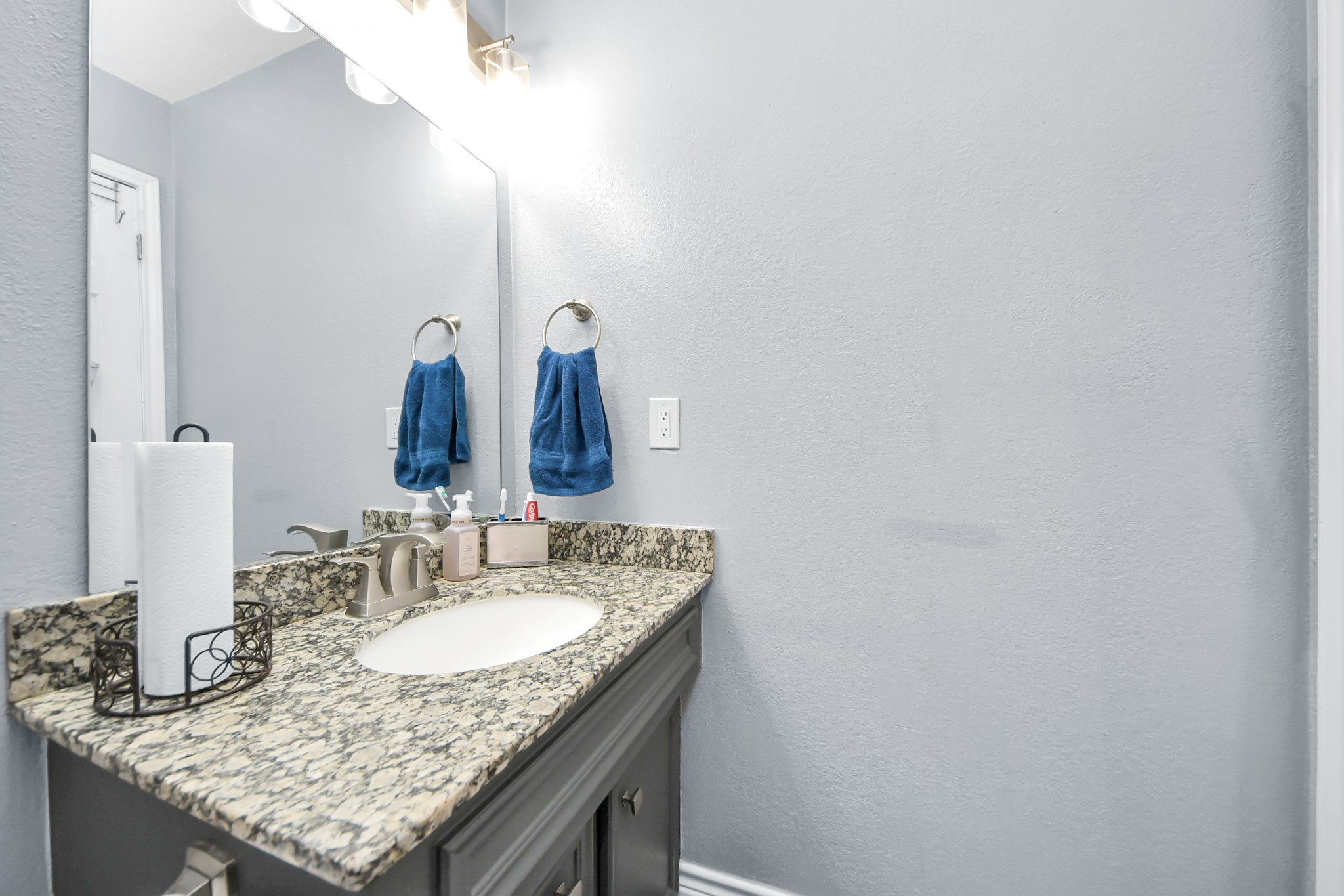 1930 Deerhurst Lane, Houston, TX 77088
