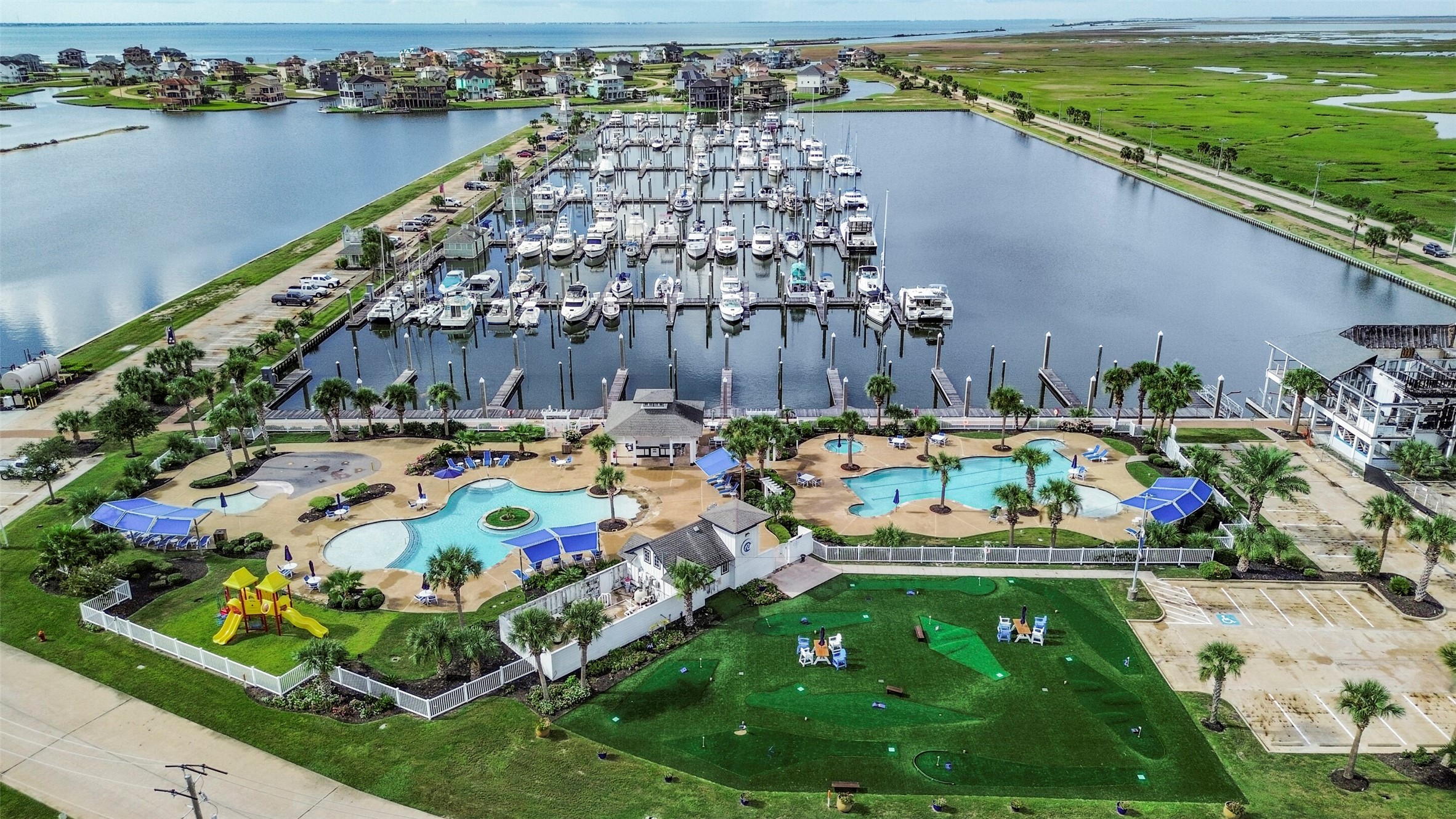 An aerial look at the HarborWalk lifestyle, surrounded by waterways, boating amenities and beautiful coastal scenery. This community was designed for those who want to spend more time enjoying life on the water.