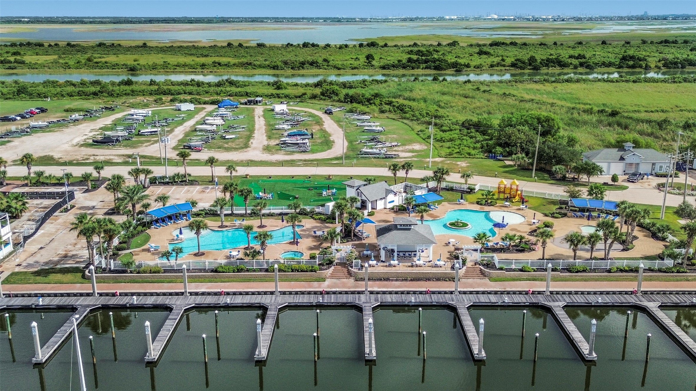Resort style amenities add another layer to the HarborWalk experience. Spend your days boating, relaxing by the pools or enjoying the communitys recreational spaces.