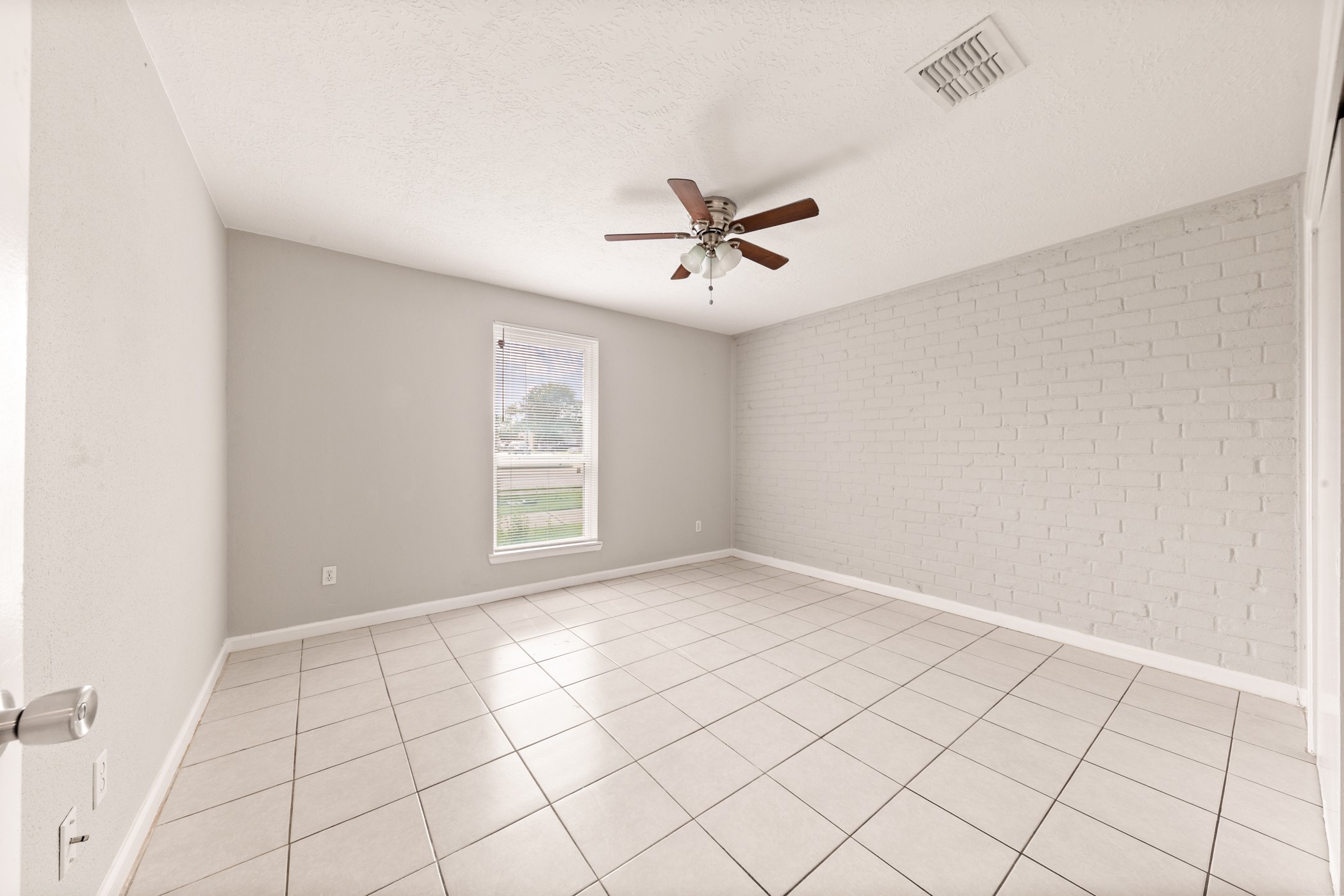 7285 Cook Road, Houston, TX 77072
