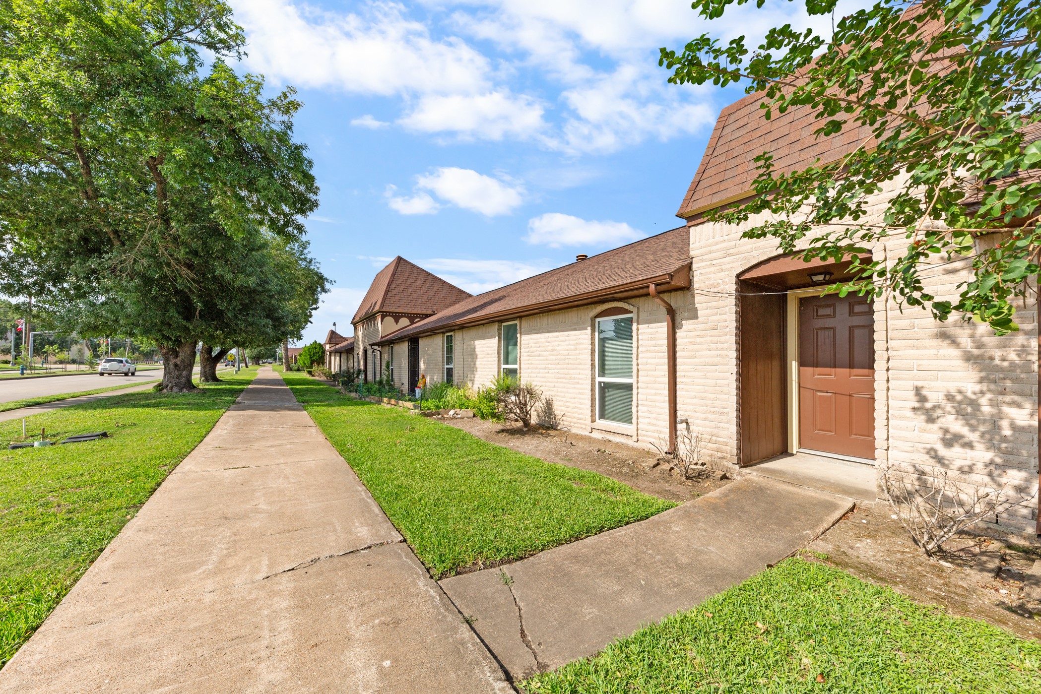 7285 Cook Road, Houston, TX 77072