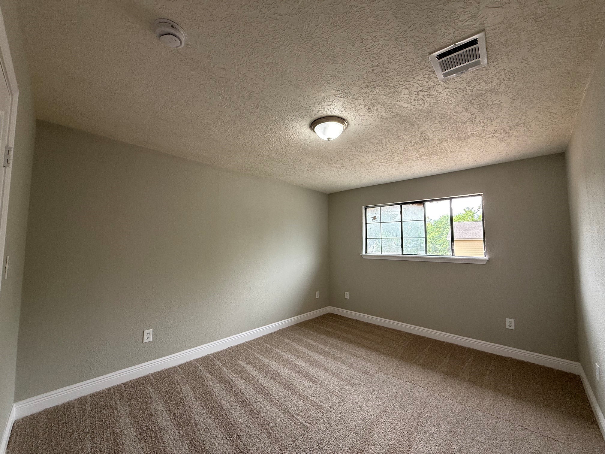 6813 N Wayside Drive, Houston, TX 77028
