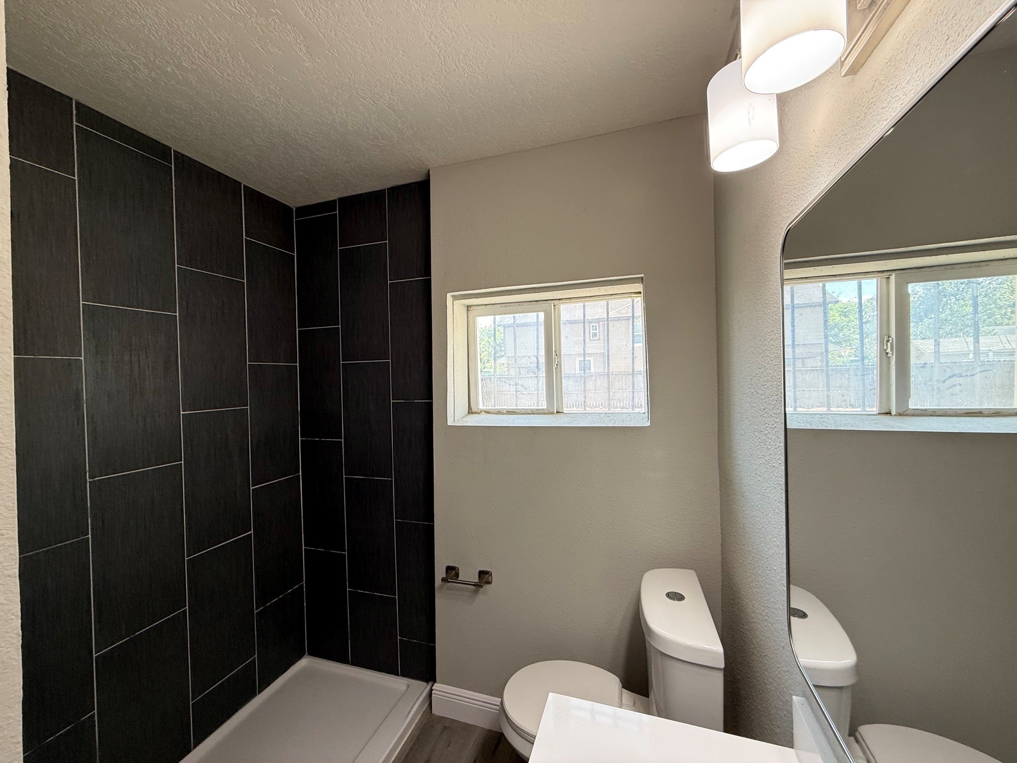 6813 N Wayside Drive, Houston, TX 77028