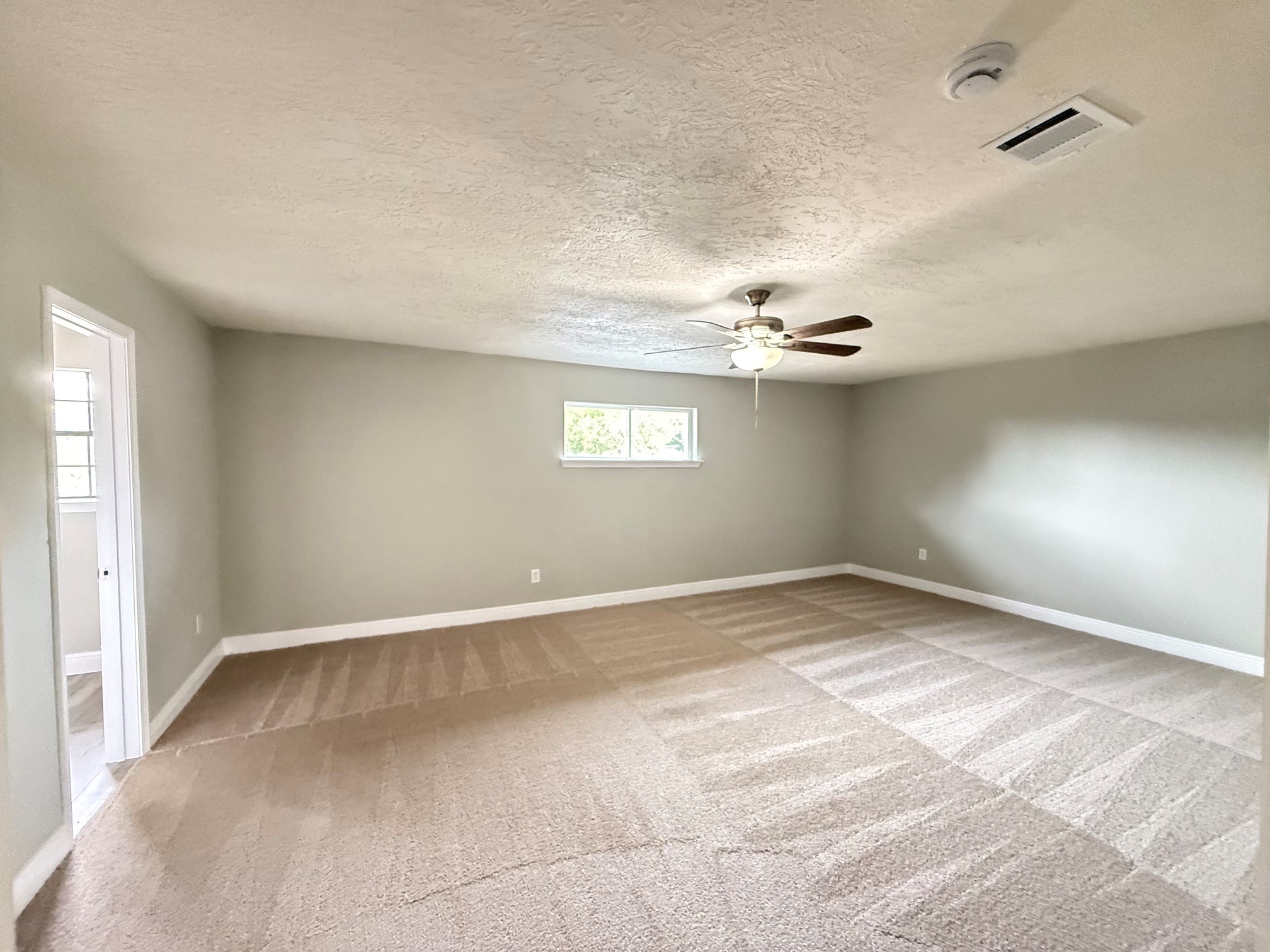 6813 N Wayside Drive, Houston, TX 77028