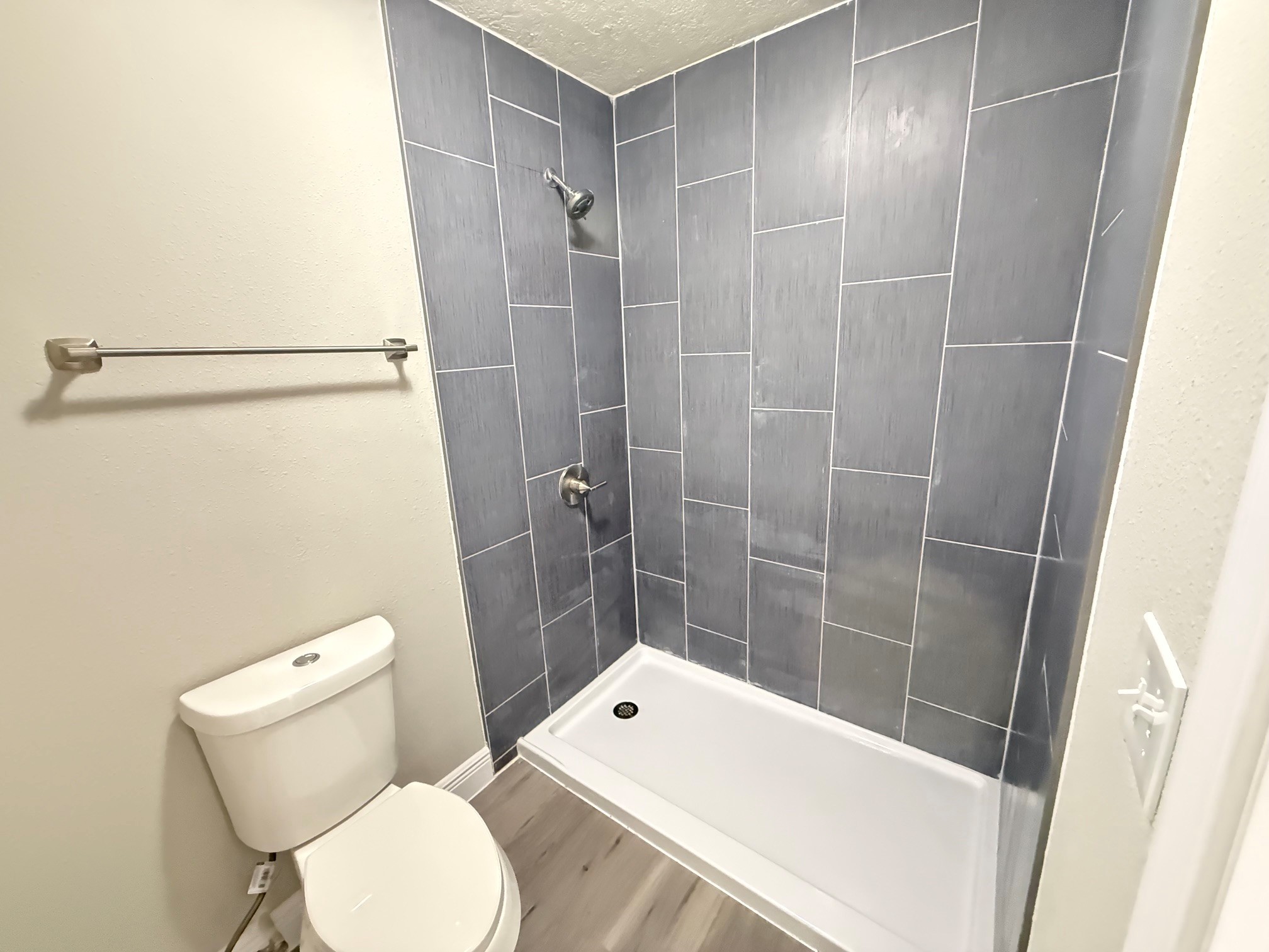 6813 N Wayside Drive, Houston, TX 77028
