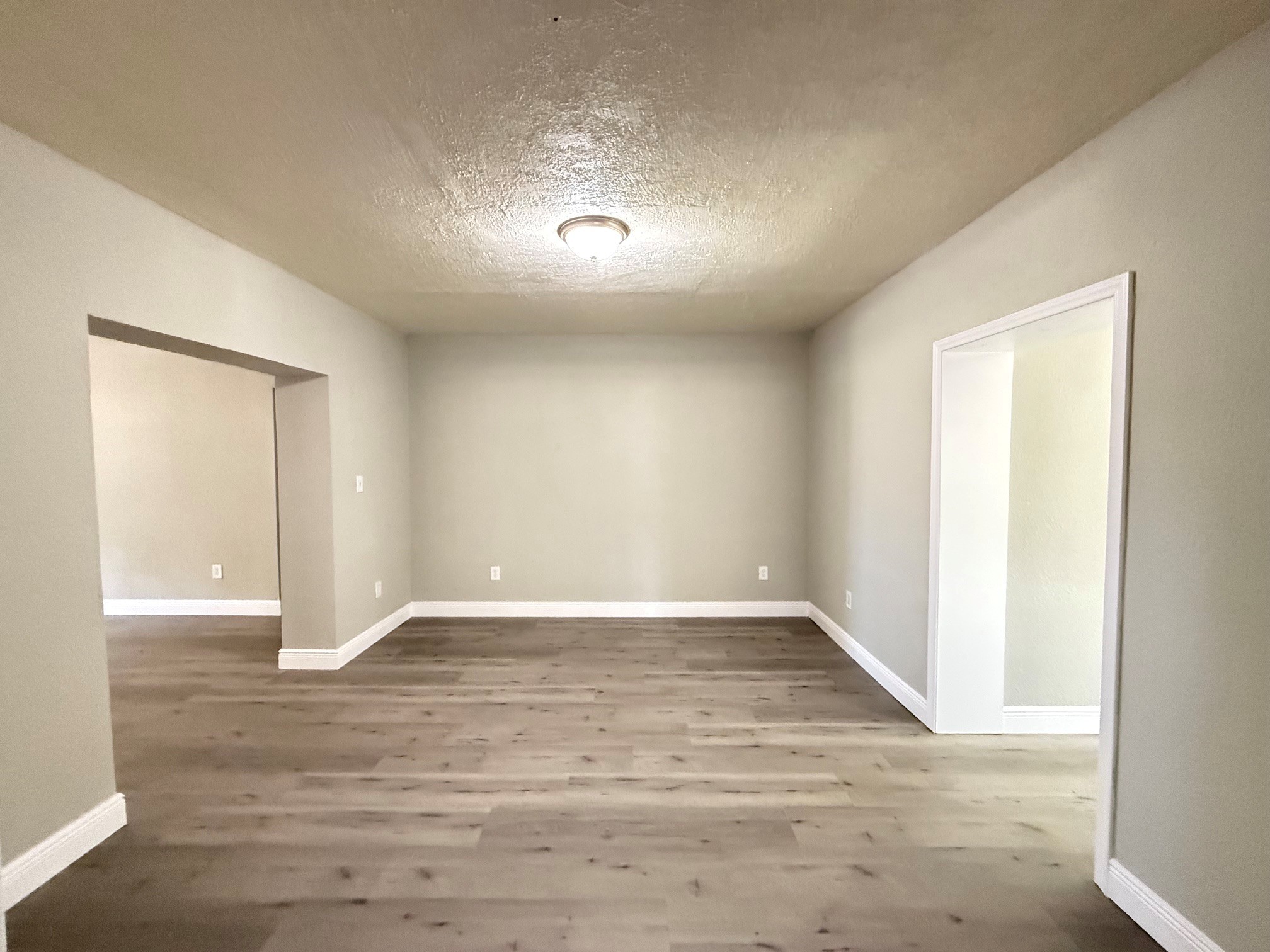 6813 N Wayside Drive, Houston, TX 77028
