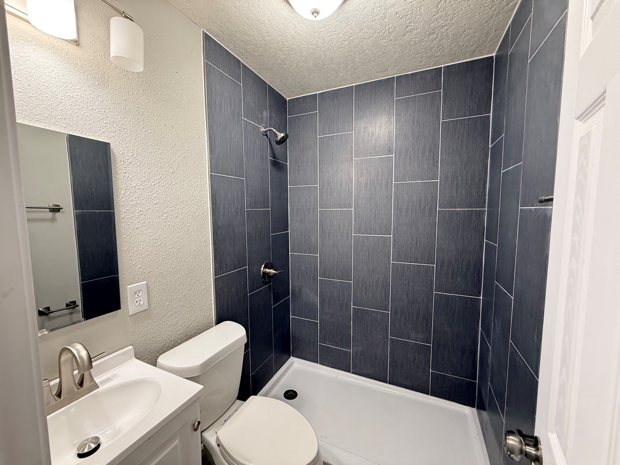 6813 N Wayside Drive, Houston, TX 77028