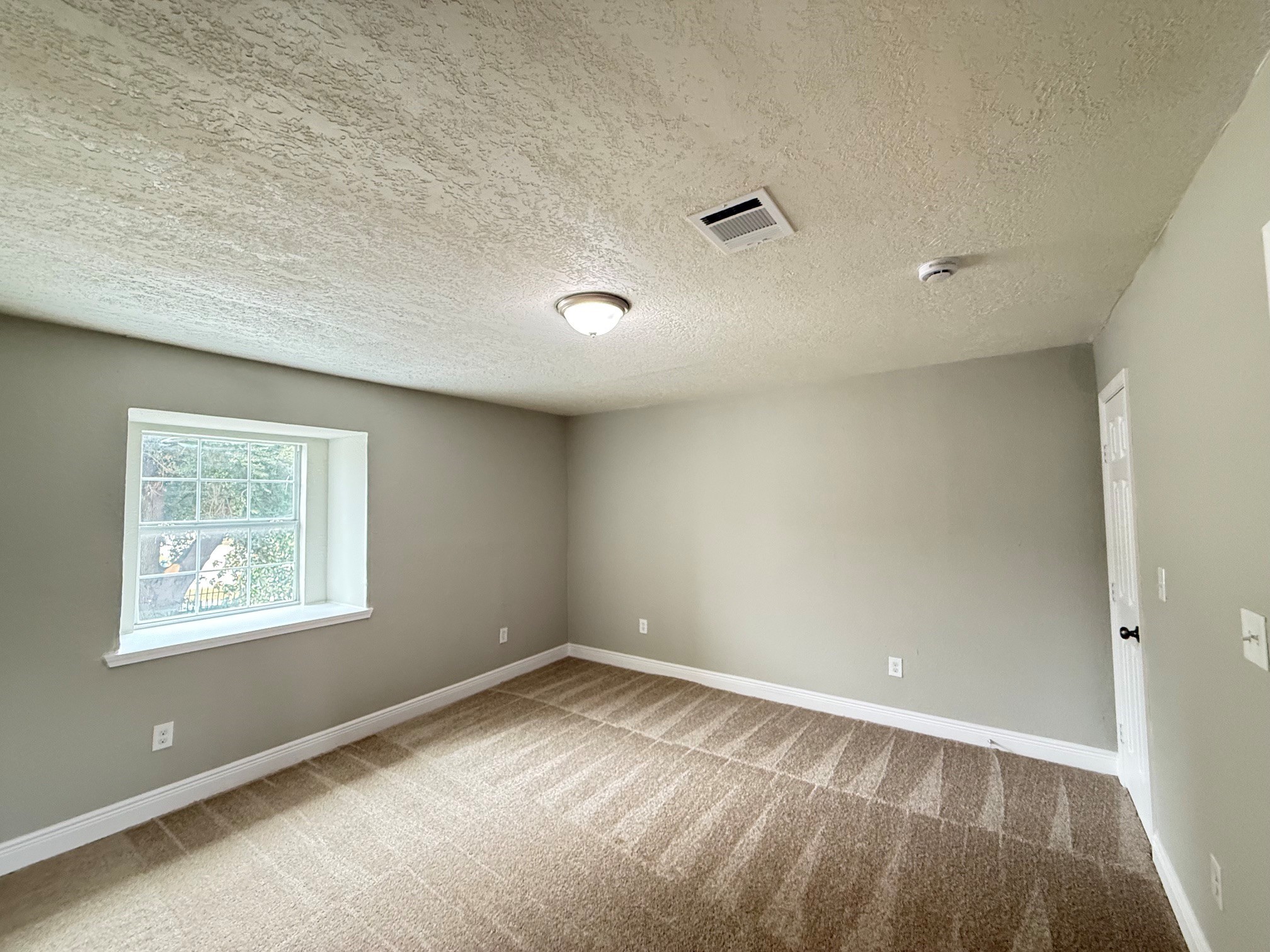 6813 N Wayside Drive, Houston, TX 77028