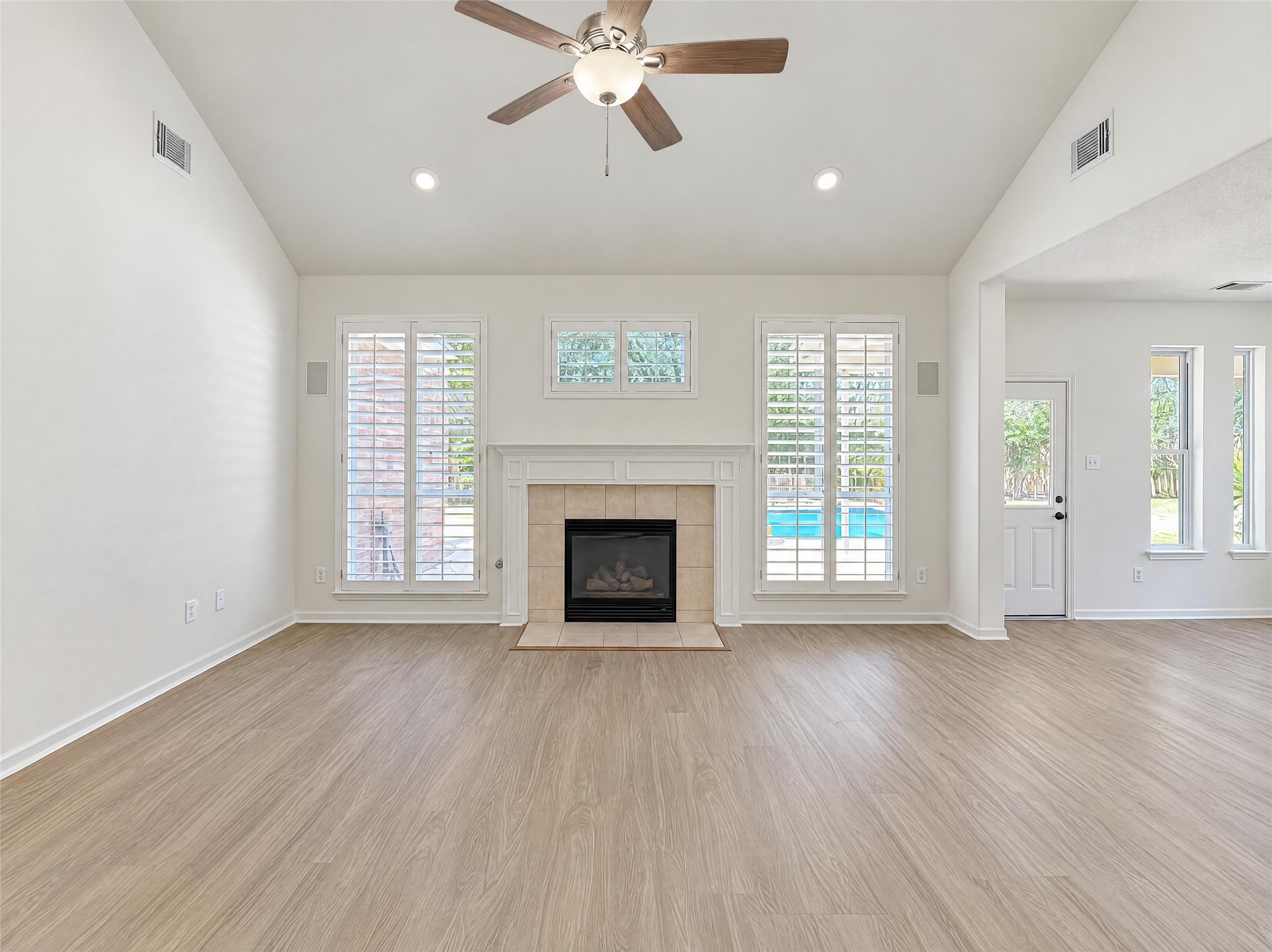 7927 High Knoll Lane, Houston, TX 77095