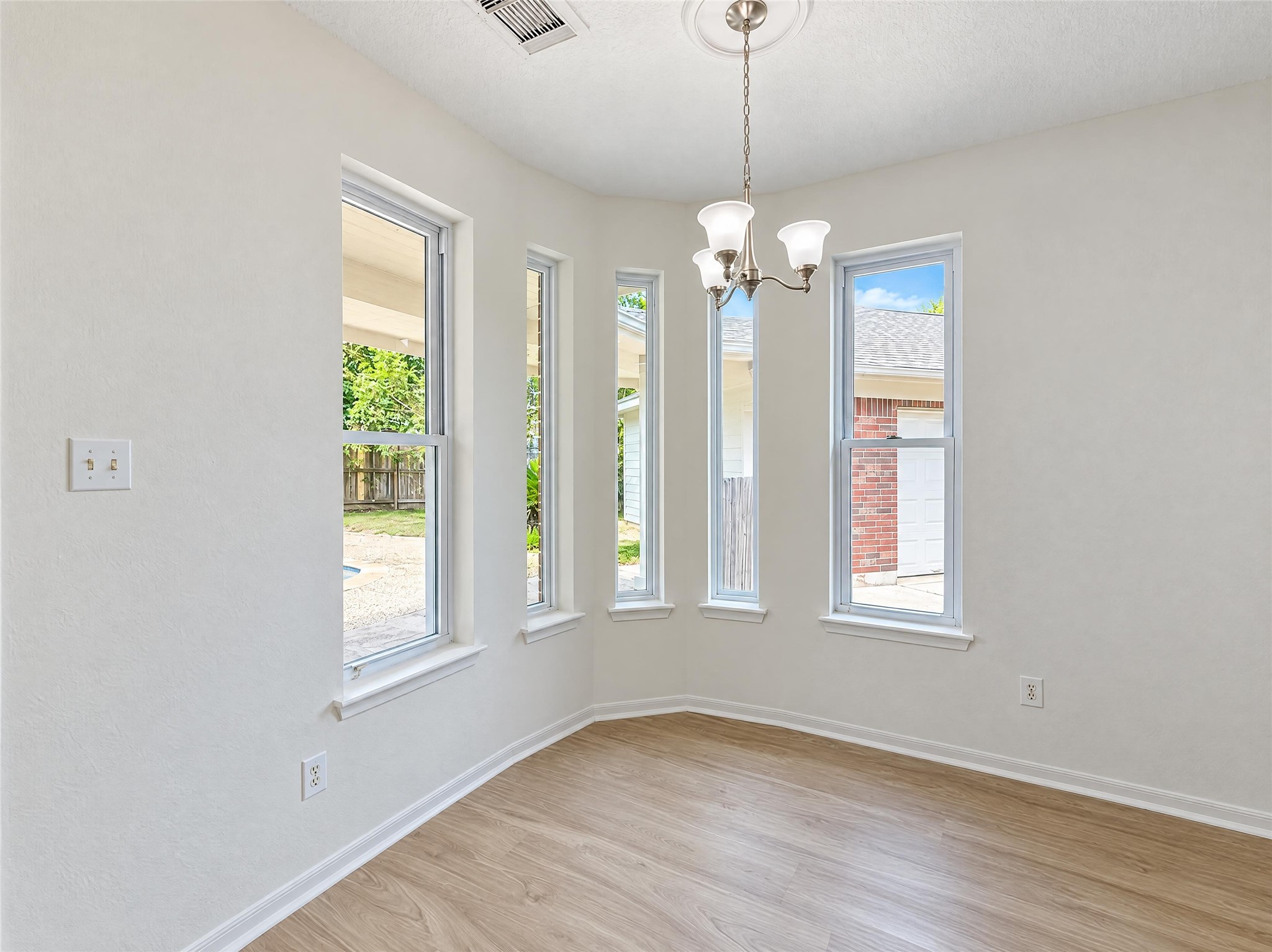 7927 High Knoll Lane, Houston, TX 77095