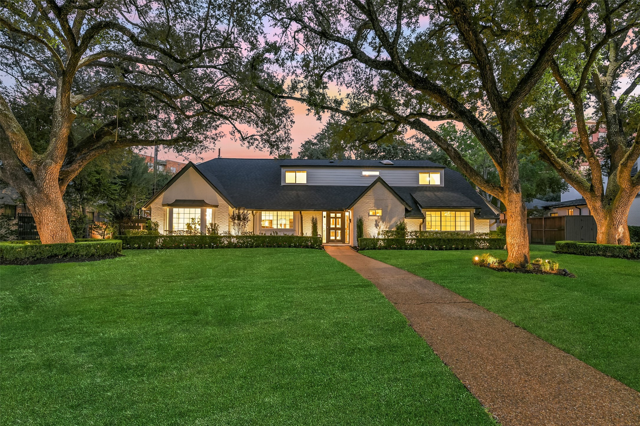 Welcome to 451 Brown Saddle! This timeless English country charm meets modern sophistication in the heart of Tanglewood, framed by majestic, mature oak trees and surrounded by llush, manicured grounds. Welcome to 451 Brown Saddle! This timeless English country charm meets modern sophistication in the heart of Tanglewood, framed by majestic, mature oak trees and surrounded by llush, manicured grounds.