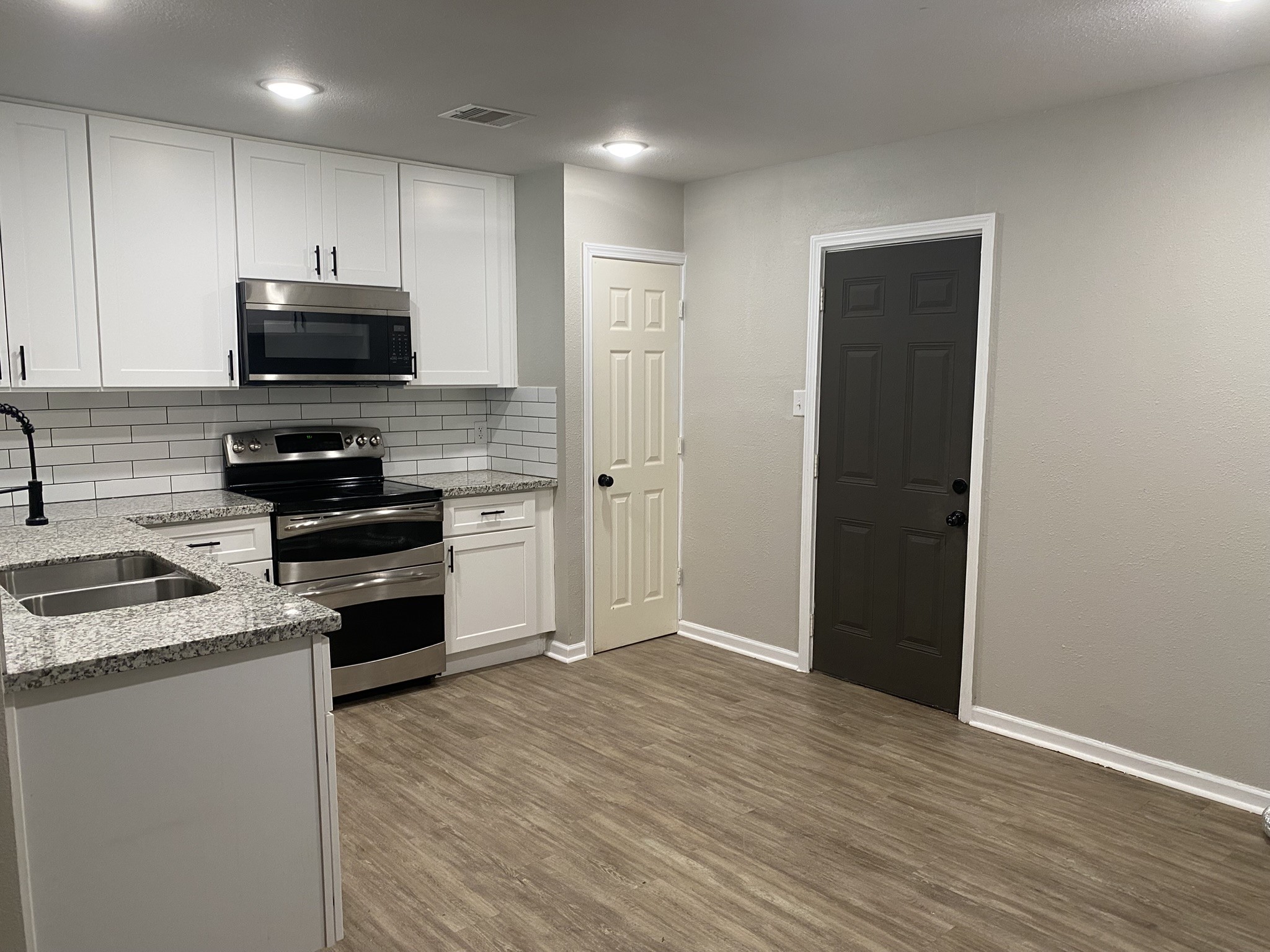 2016 Magnolia Drive, La Marque, TX 77568