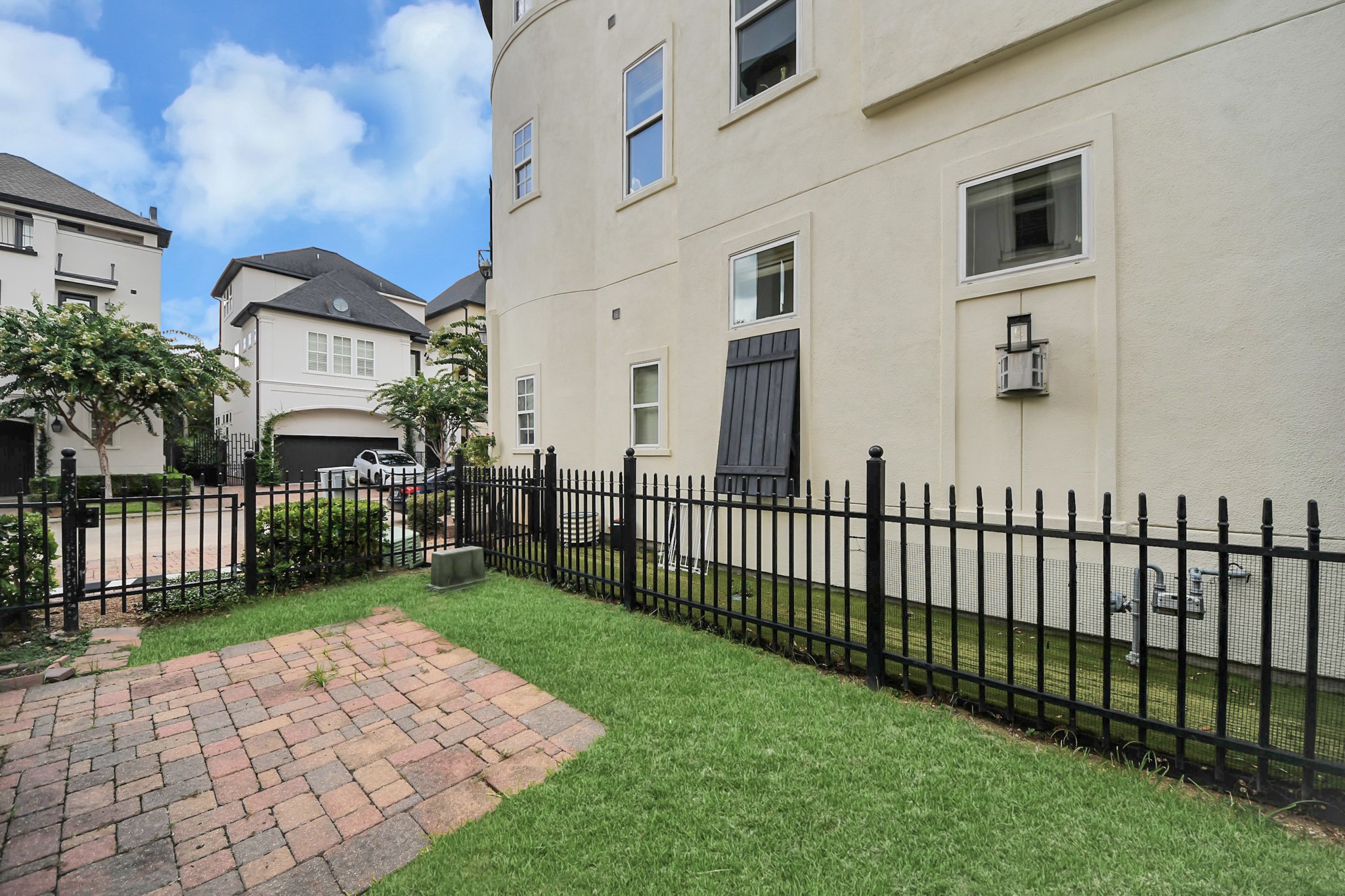 10928 Wrenwood Park, Houston, TX 77043