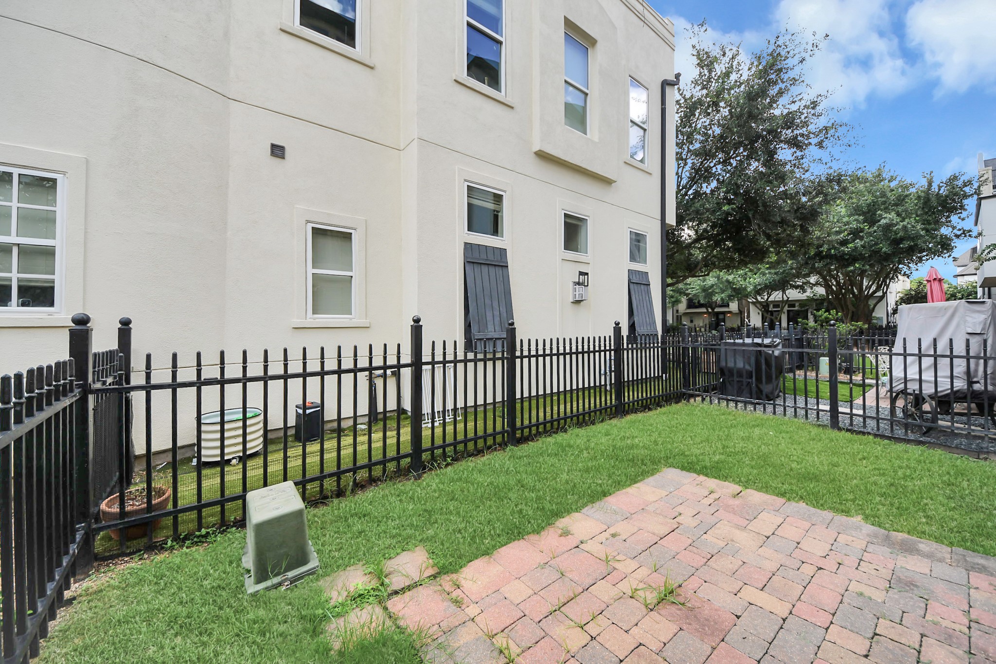 10928 Wrenwood Park, Houston, TX 77043