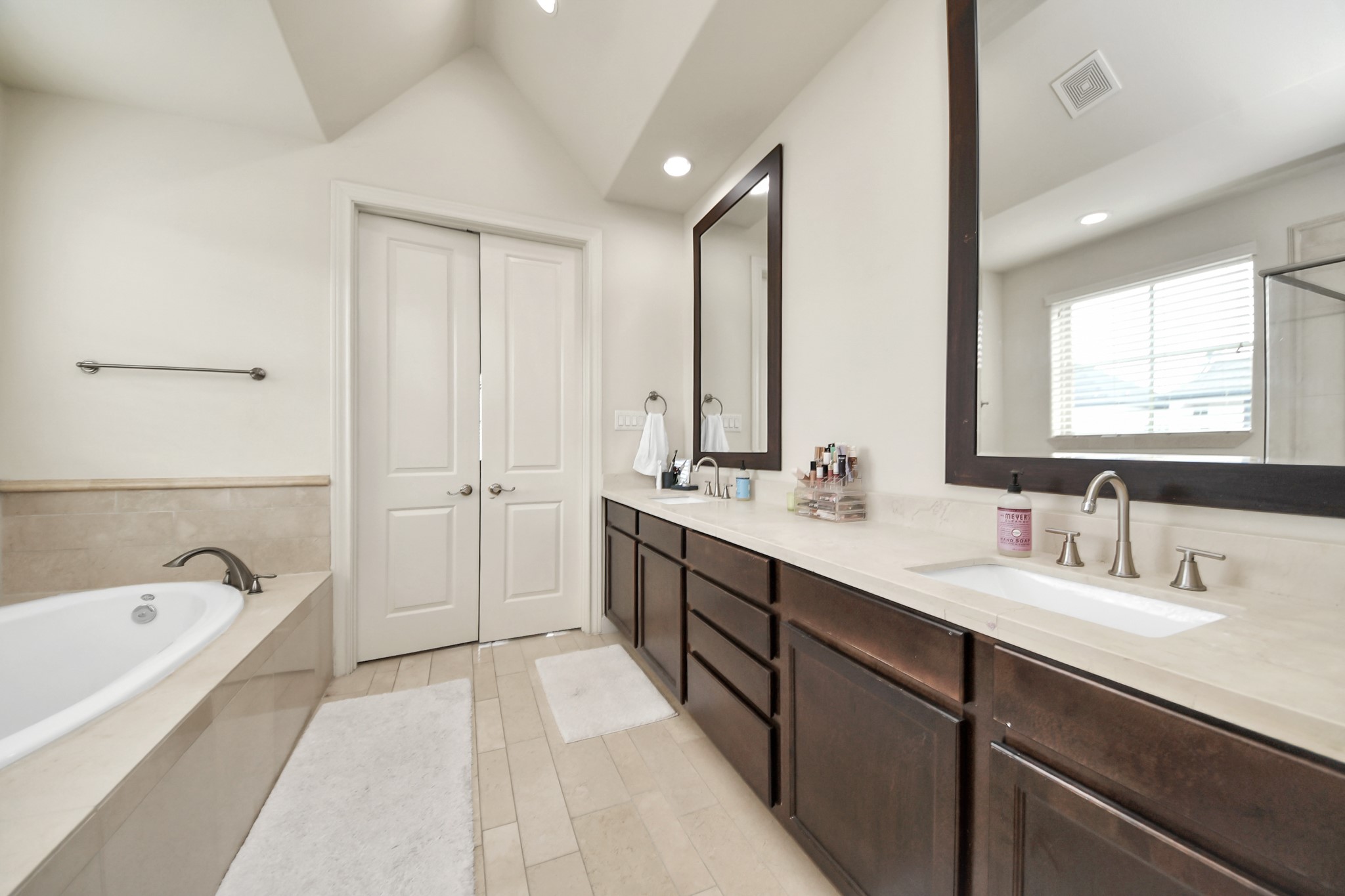 10928 Wrenwood Park, Houston, TX 77043
