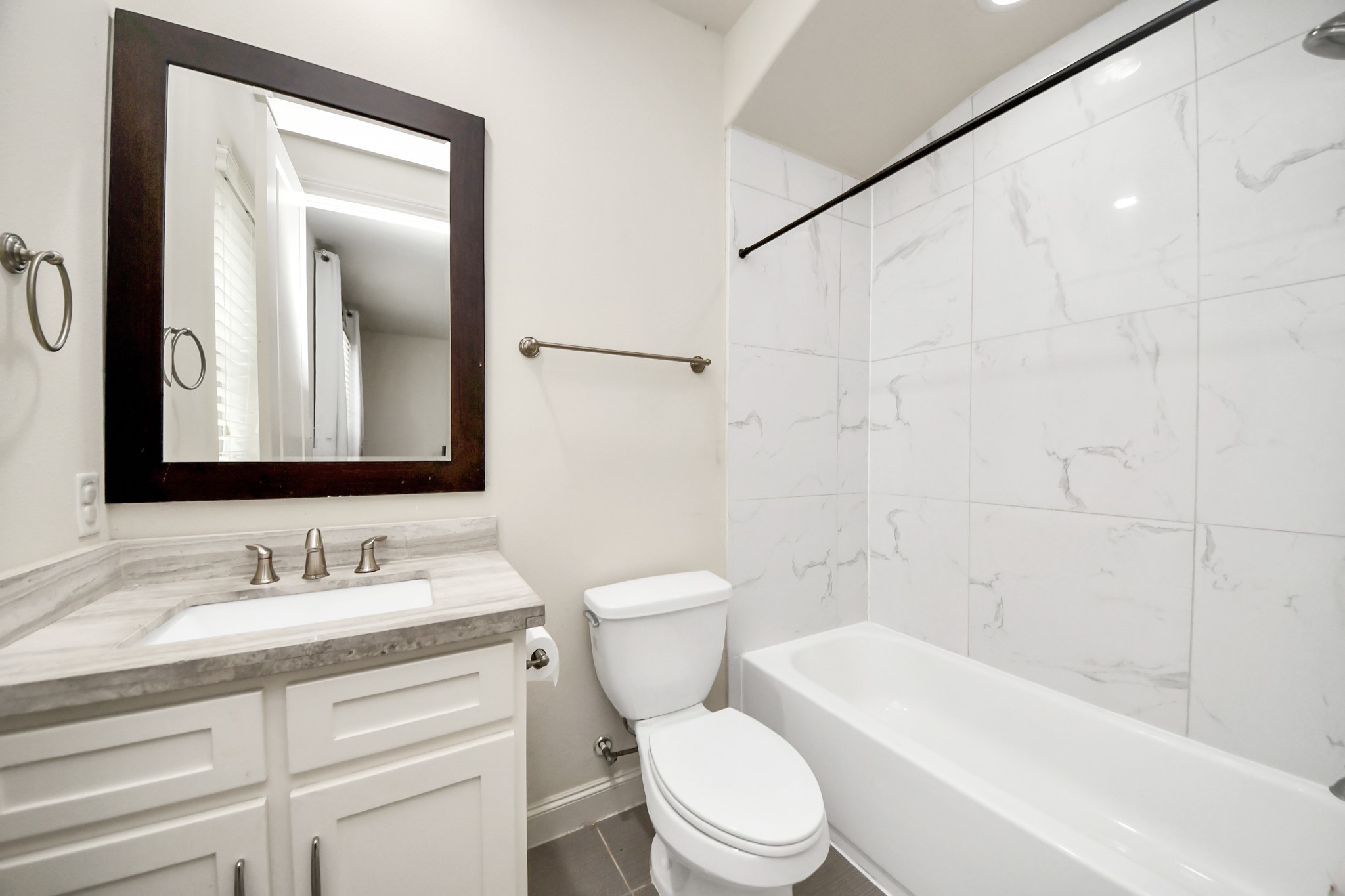 10928 Wrenwood Park, Houston, TX 77043
