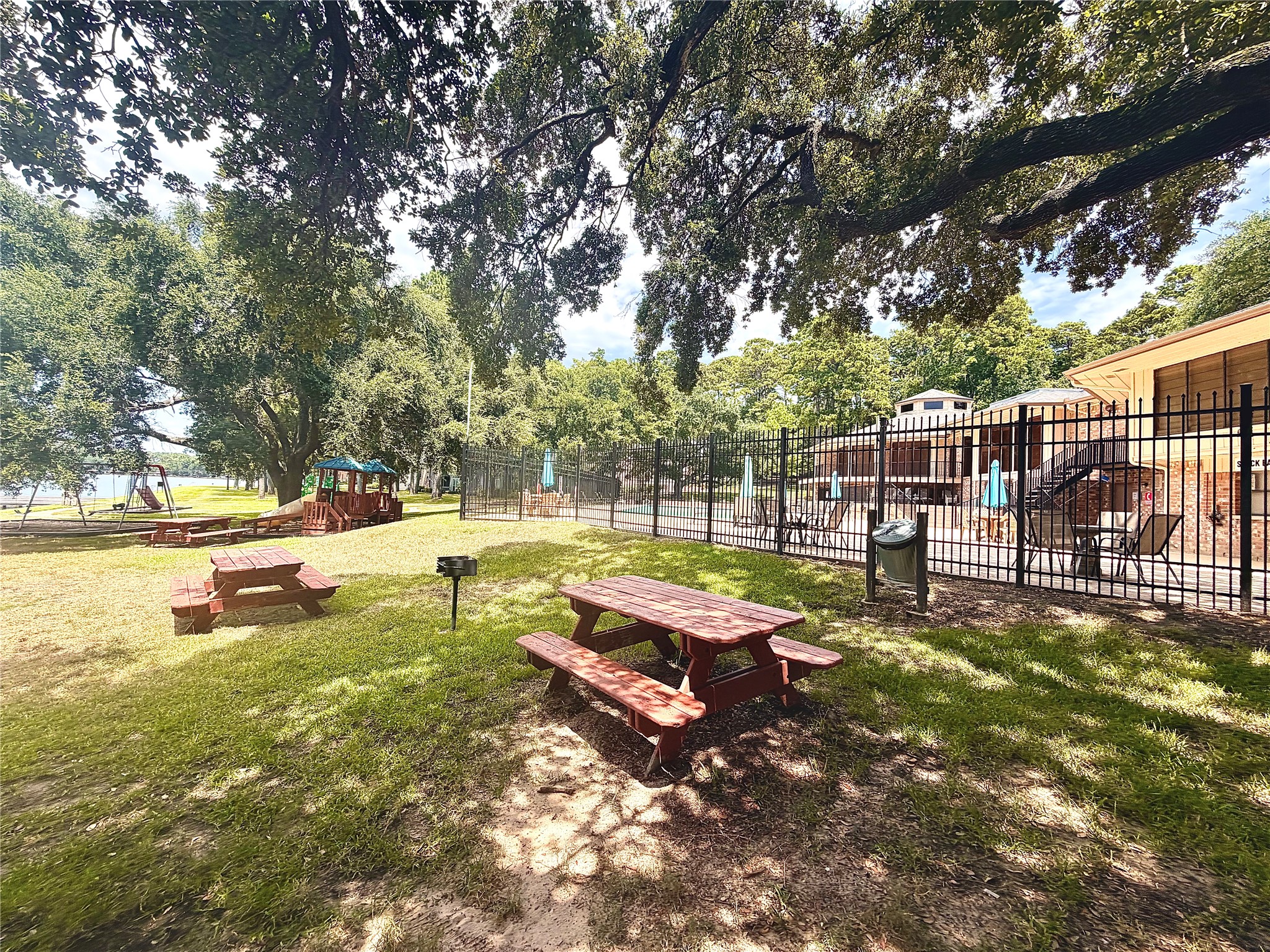 13934 Dolphin Drive, Willis, TX 77318