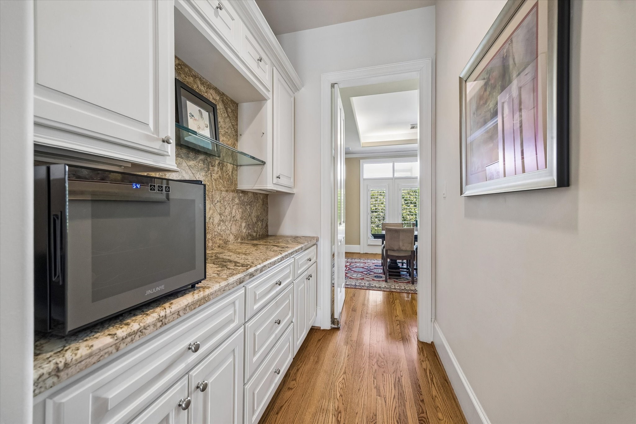 Look at the amazing amount of storage in the Butler's pantry!