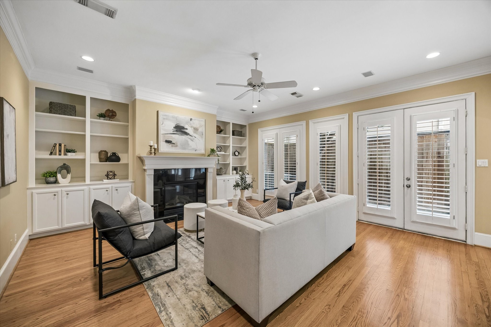 2426 Nantucket Drive, #B, Houston, TX 77057