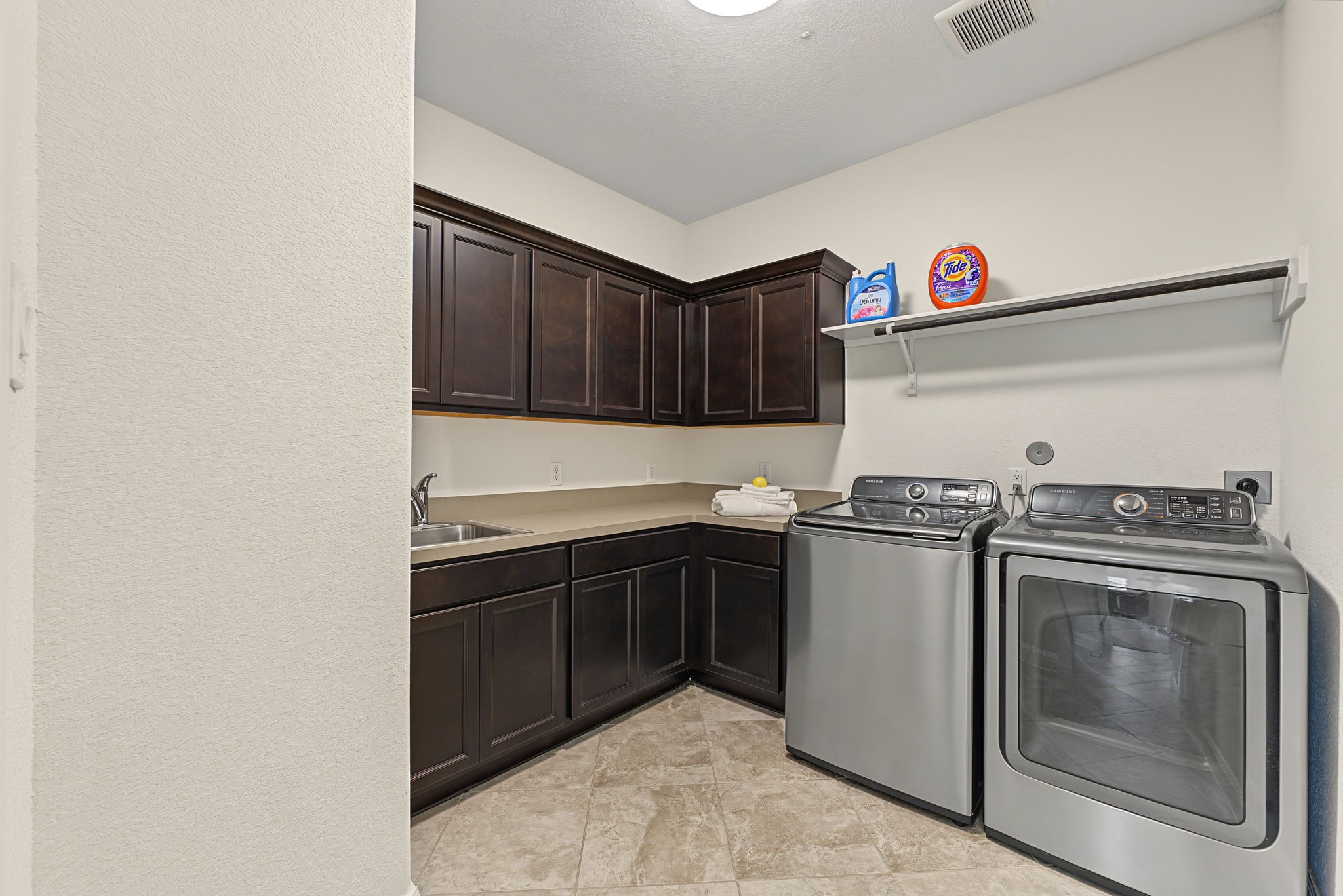 13502 Sorghum Drive, Rosharon, TX 77583