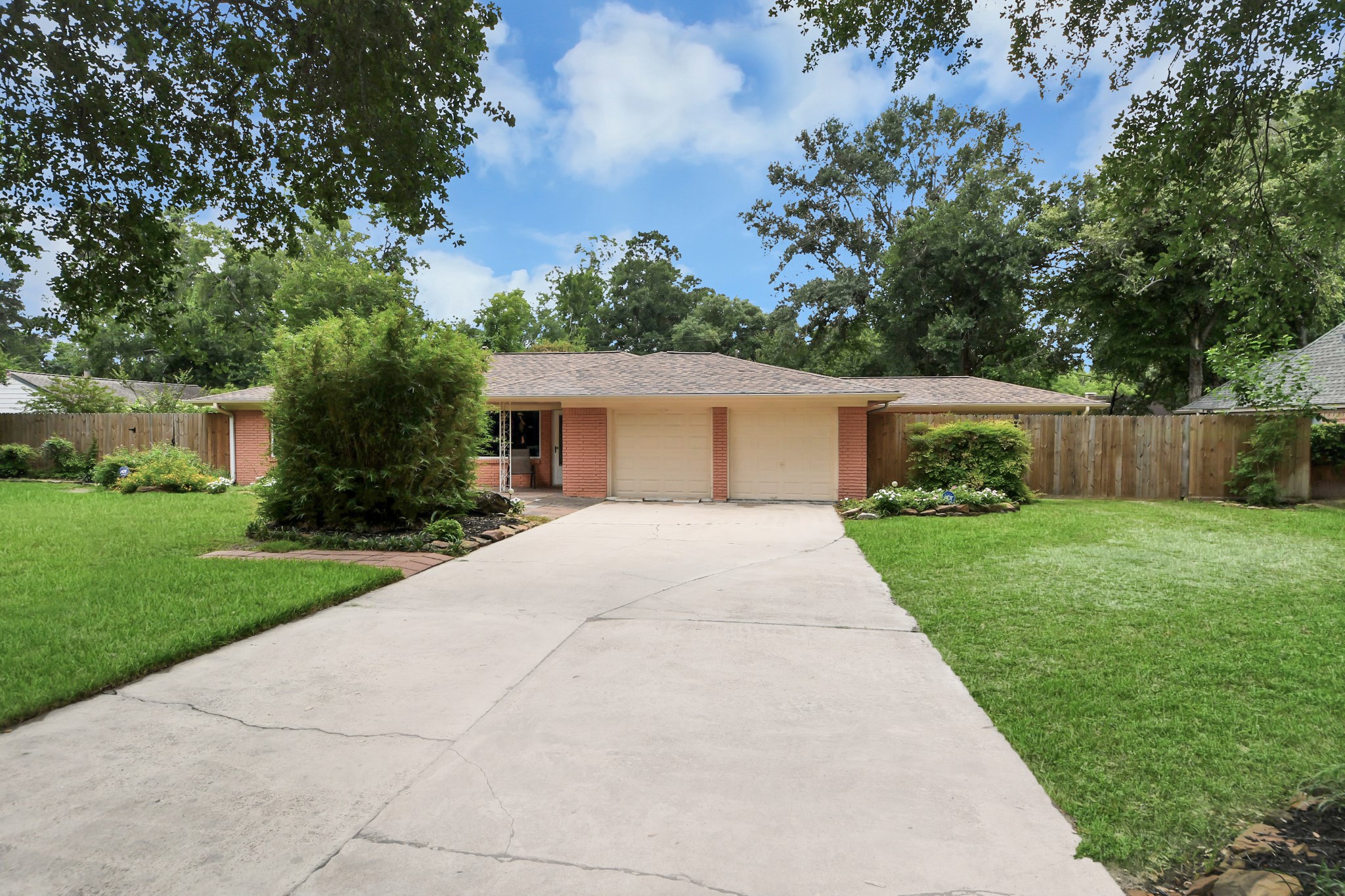 16307 Amcreek Road, Houston, TX 77068