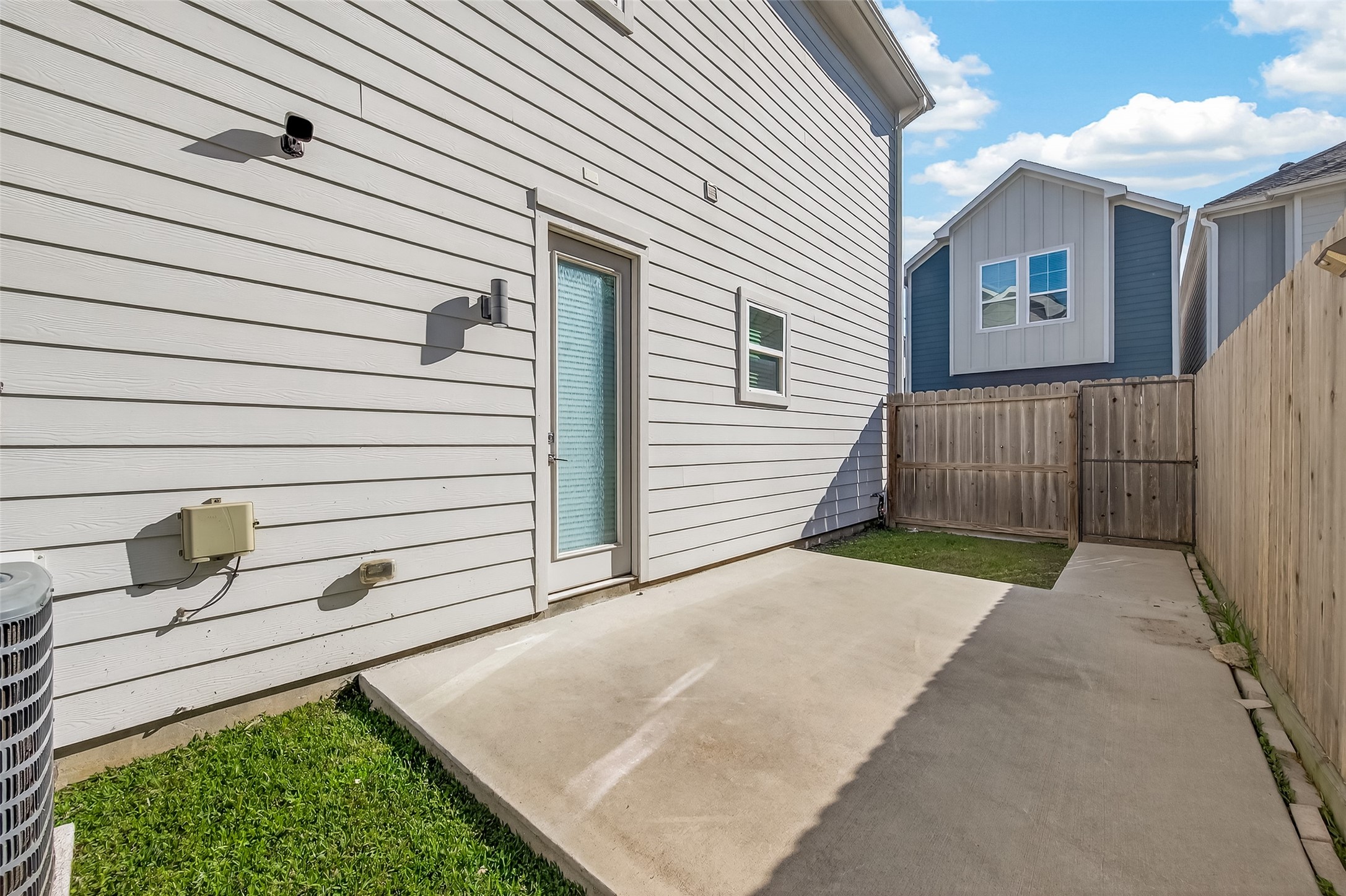 1257 W Tidwell Road, Houston, TX 77091