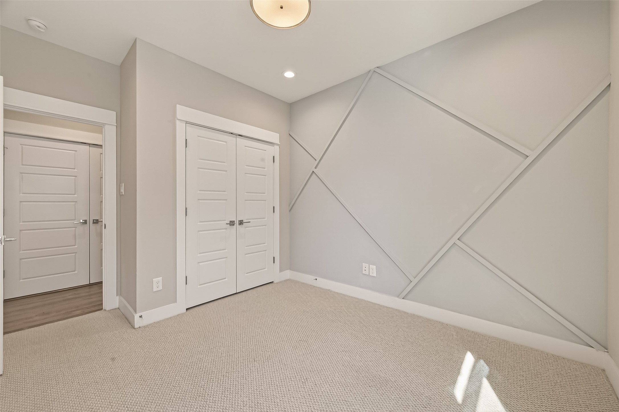 1257 W Tidwell Road, Houston, TX 77091