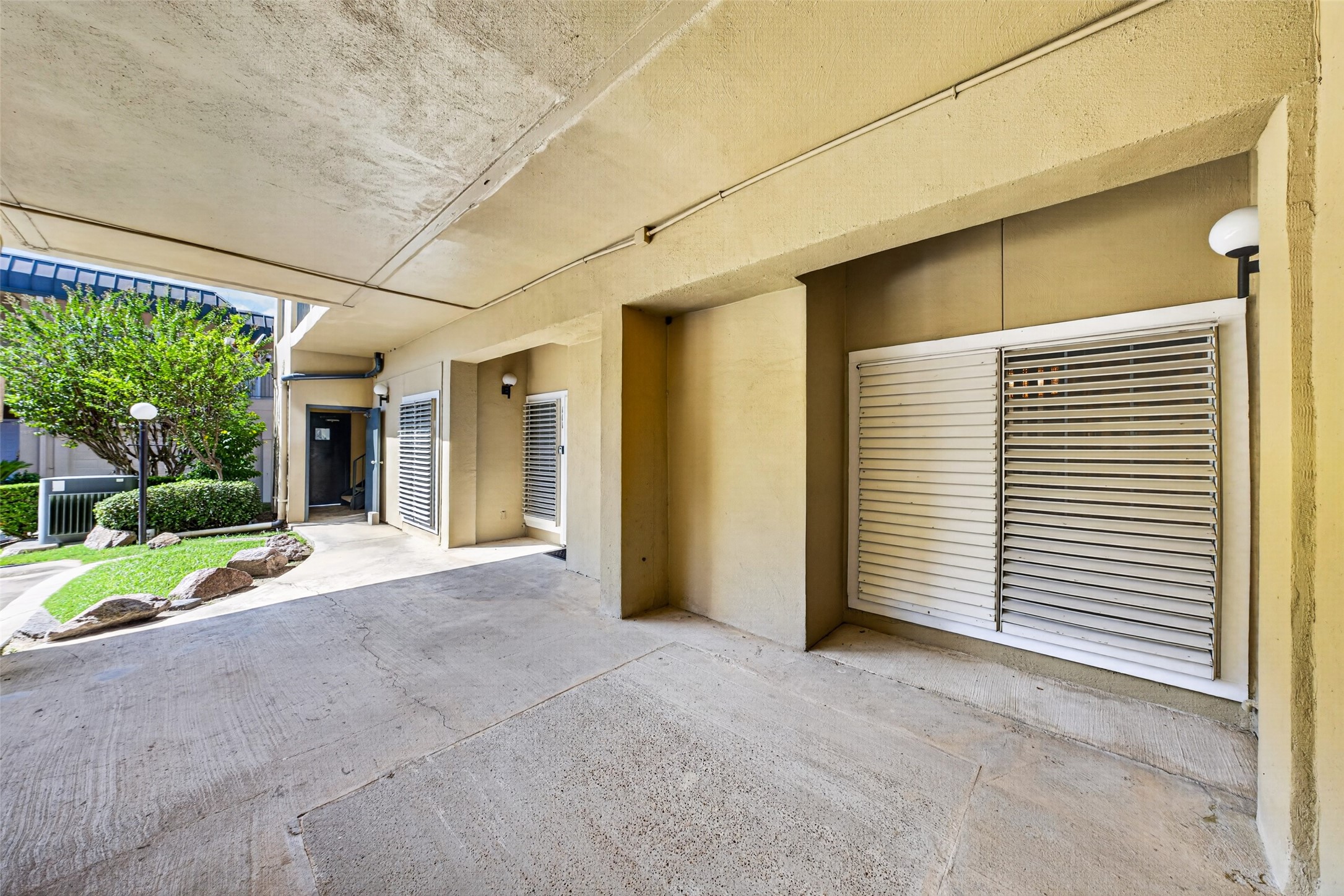 921 Marine Drive, #111, Galveston, TX 77550
