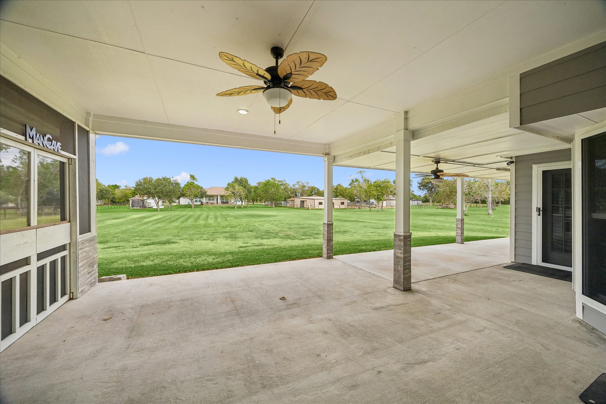 13016 Polk Street, Santa Fe, TX 77510
