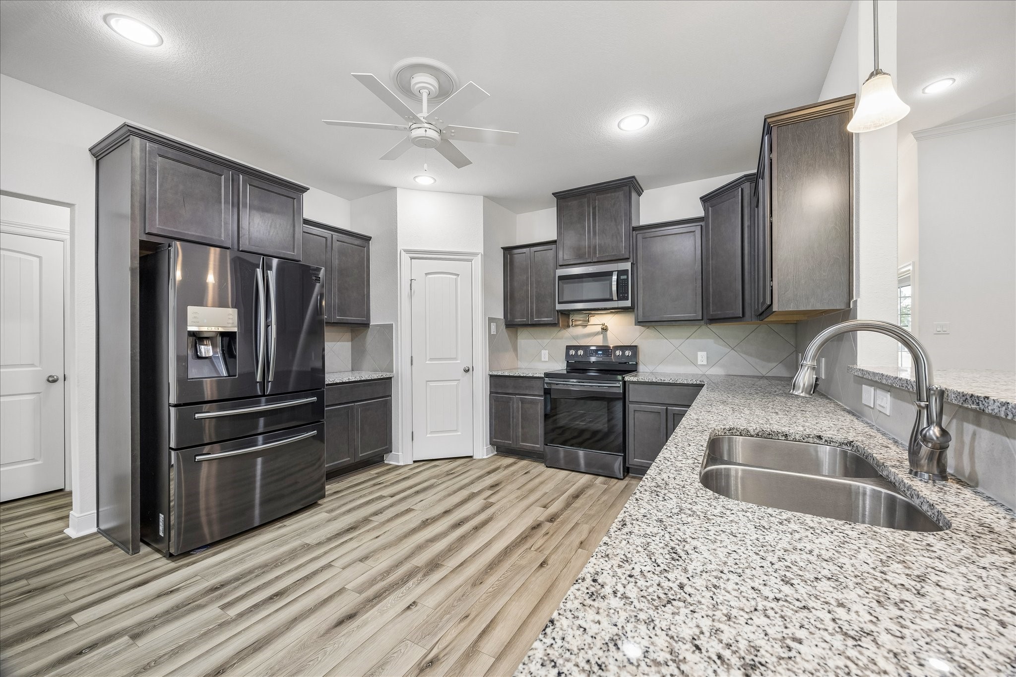 13016 Polk Street, Santa Fe, TX 77510