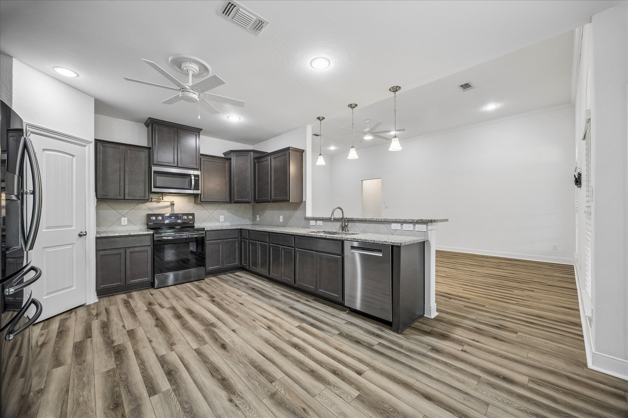 13016 Polk Street, Santa Fe, TX 77510