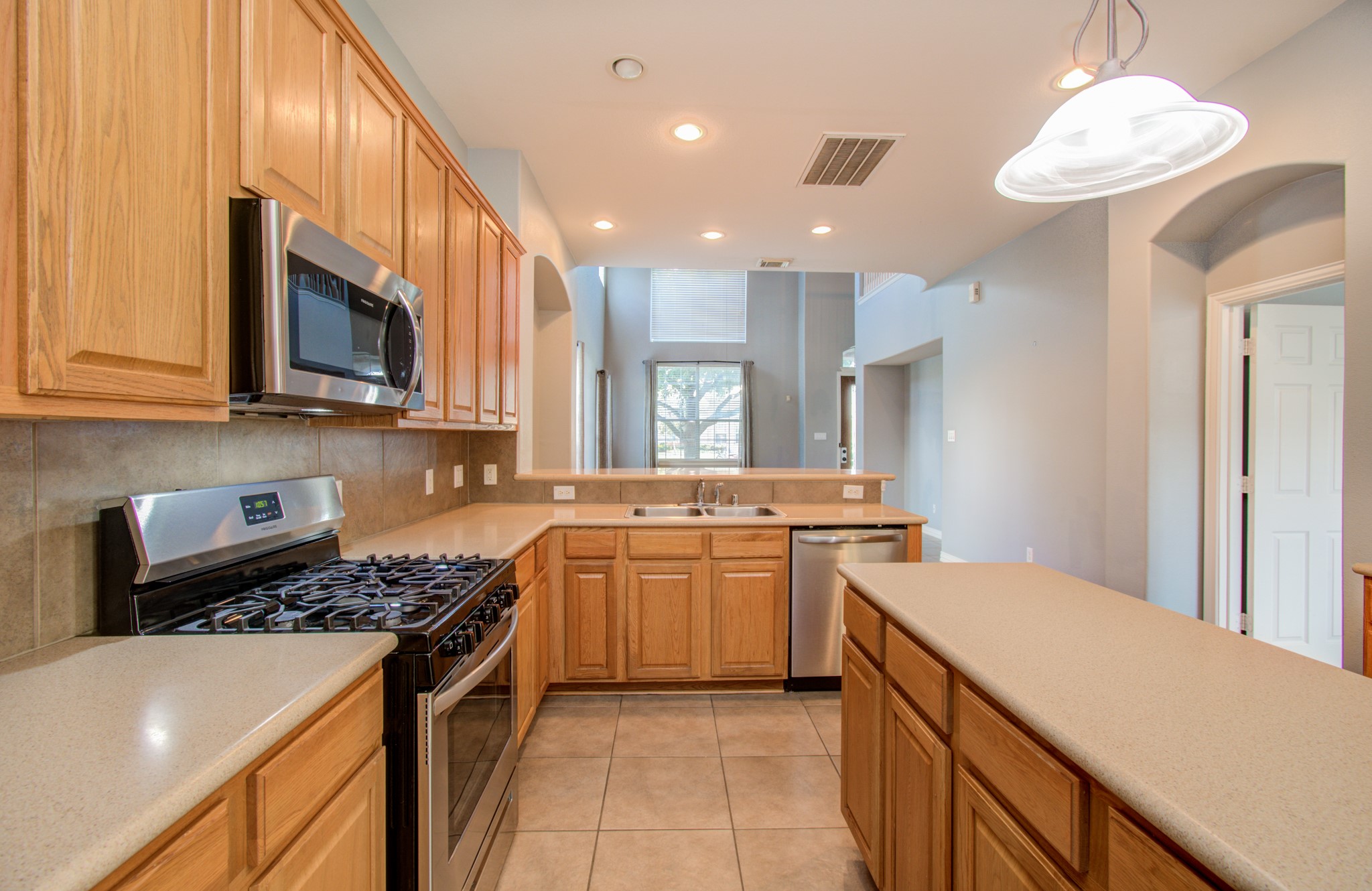 9106 Sunlight Oak Lane, Houston, TX 77070
