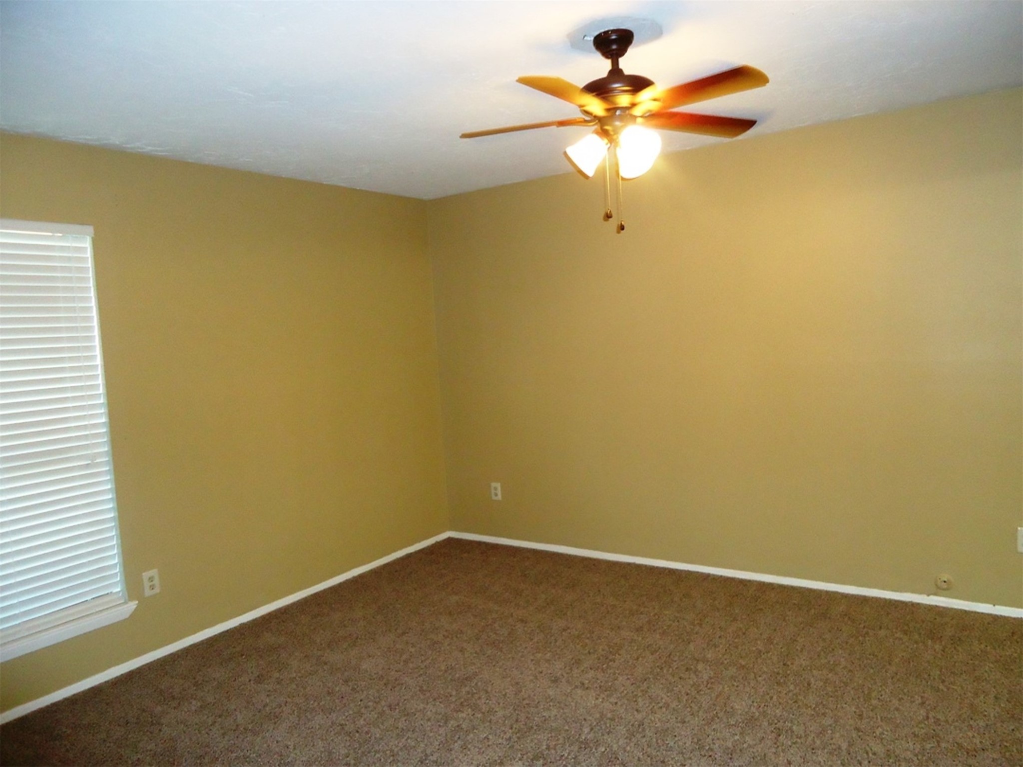 607 Old Colony Drive, Richmond, TX 77406