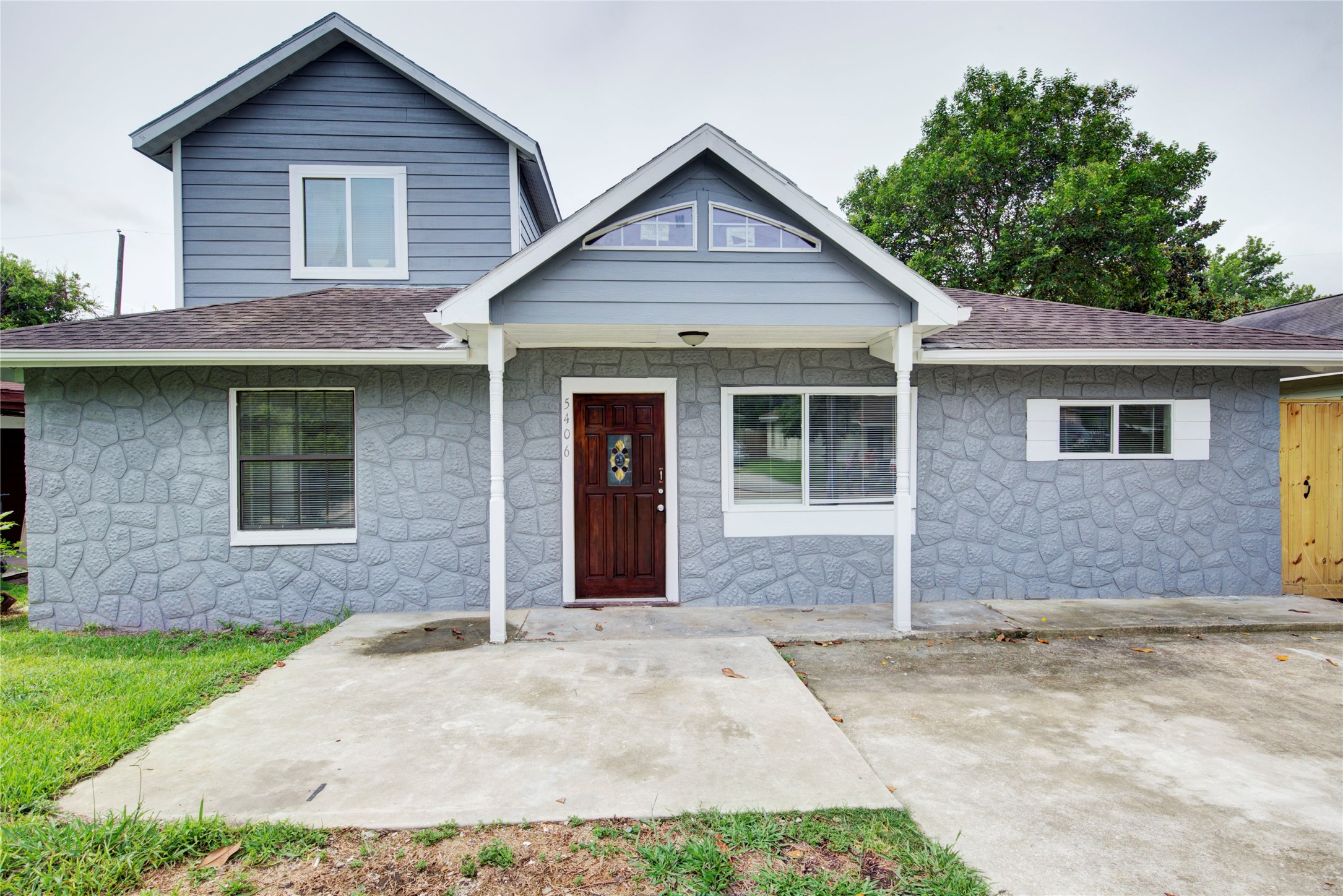 5406 Bataan Road, Houston, TX 77033 5406 Bataan Road, Houston, TX 77033