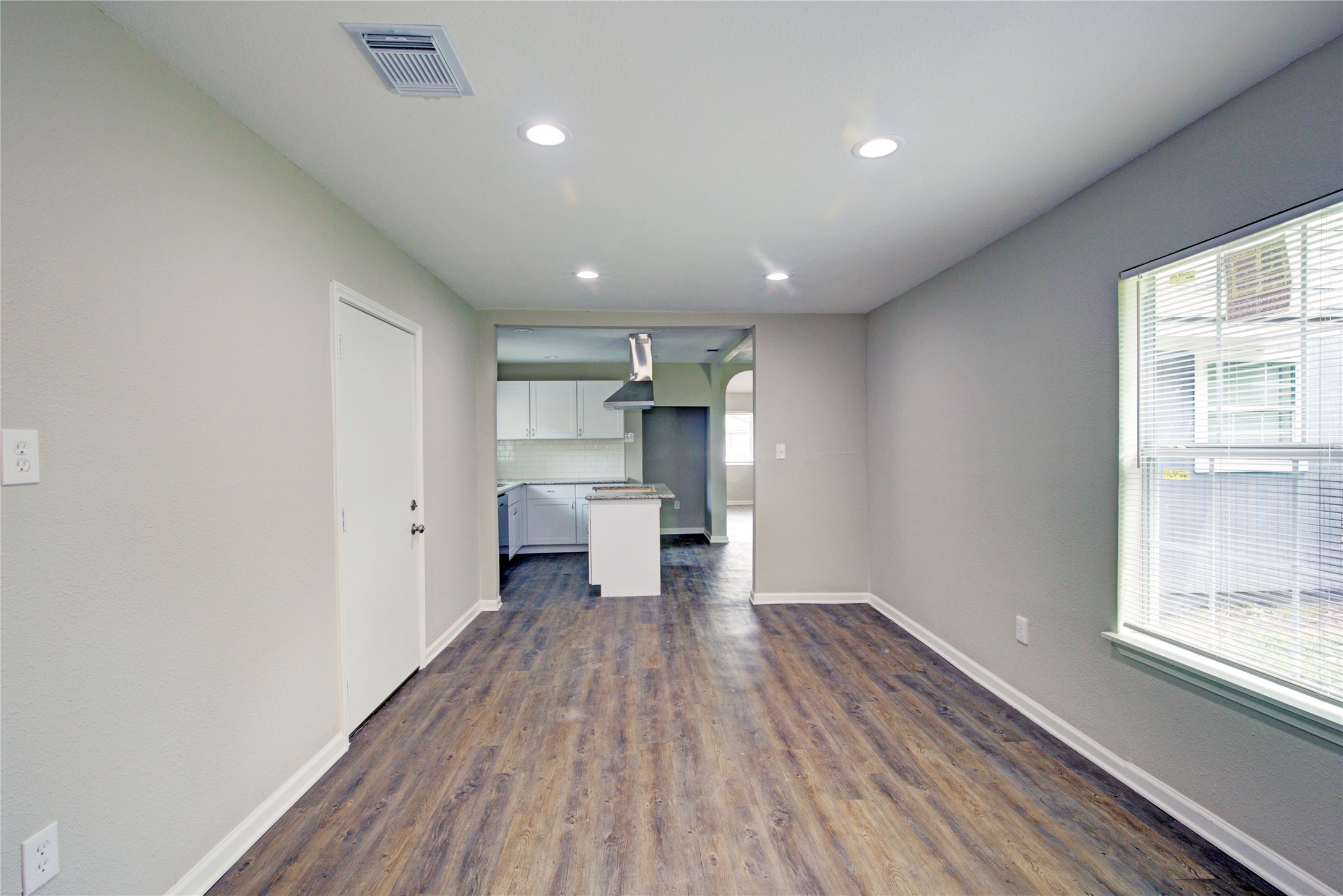 5406 Bataan Road, Houston, TX 77033