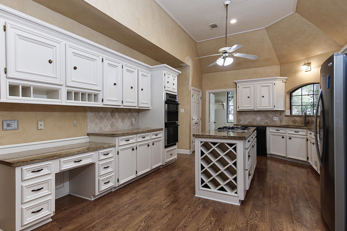 27 Firefall Court, The Woodlands, TX 77380