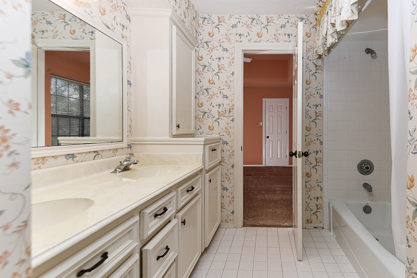 27 Firefall Court, The Woodlands, TX 77380