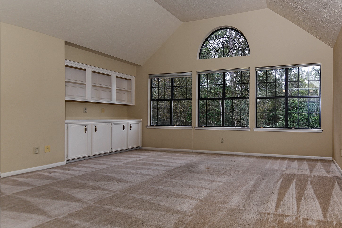 27 Firefall Court, The Woodlands, TX 77380