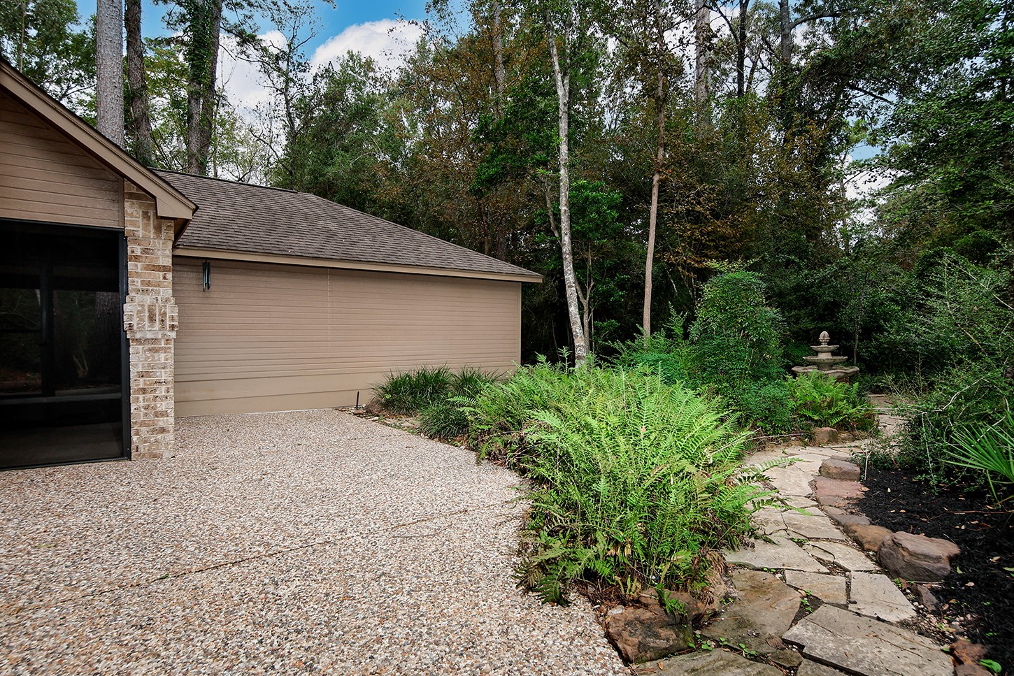 27 Firefall Court, The Woodlands, TX 77380