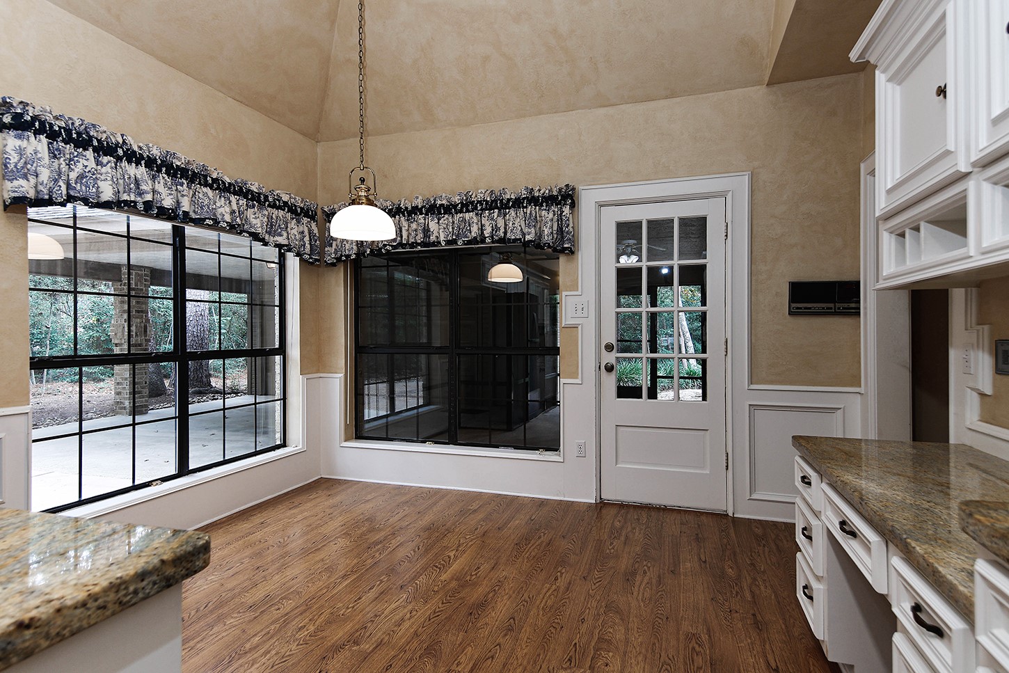 27 Firefall Court, The Woodlands, TX 77380