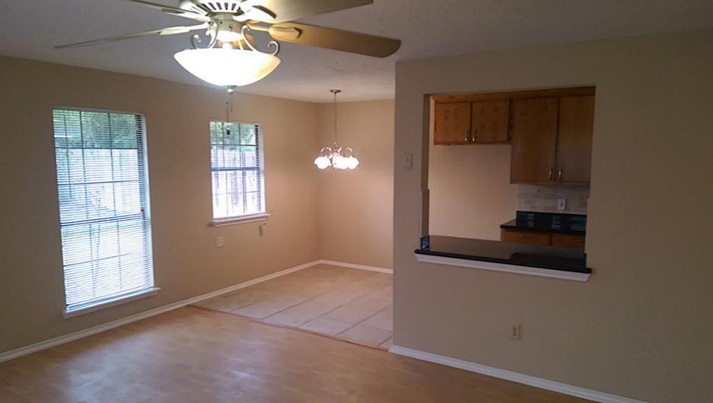 2107 Heritage Colony Drive, Friendswood, TX 77546