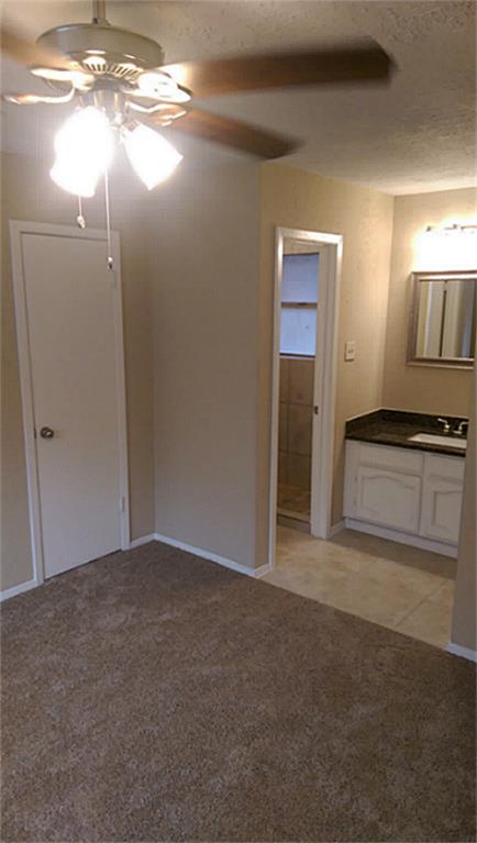2107 Heritage Colony Drive, Friendswood, TX 77546