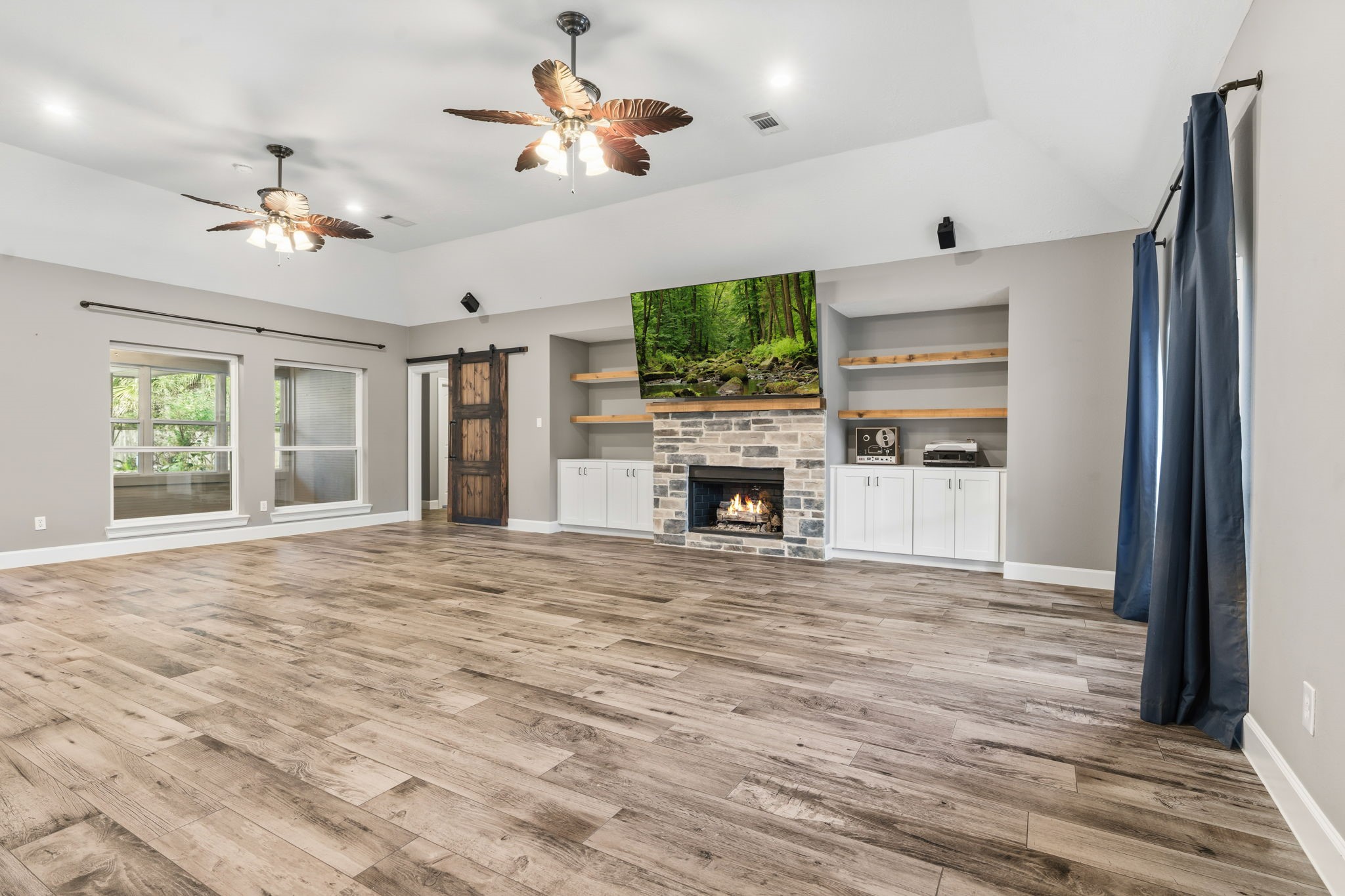 911 Winchester Bend, Huffman, TX 77336
