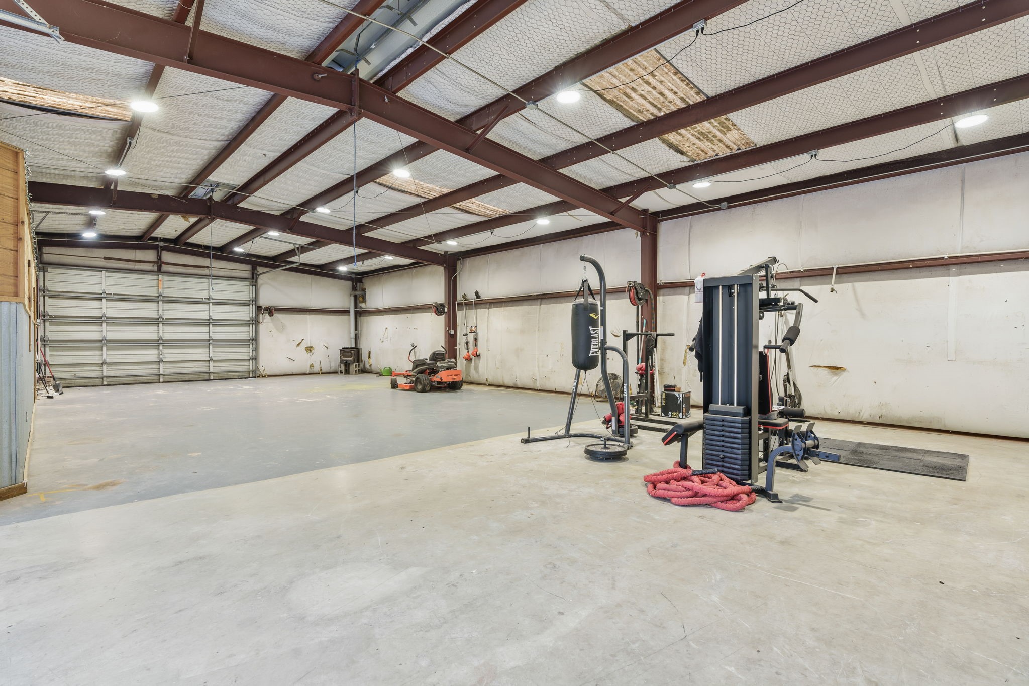 911 Winchester Bend, Huffman, TX 77336