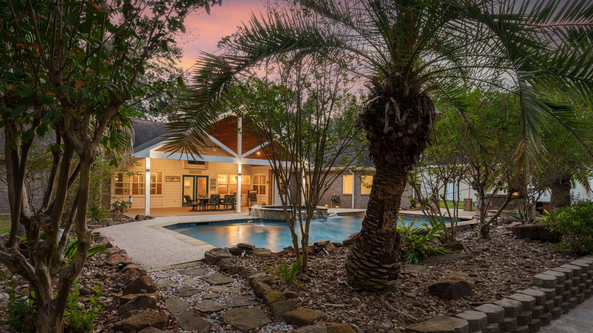 911 Winchester Bend, Huffman, TX 77336
