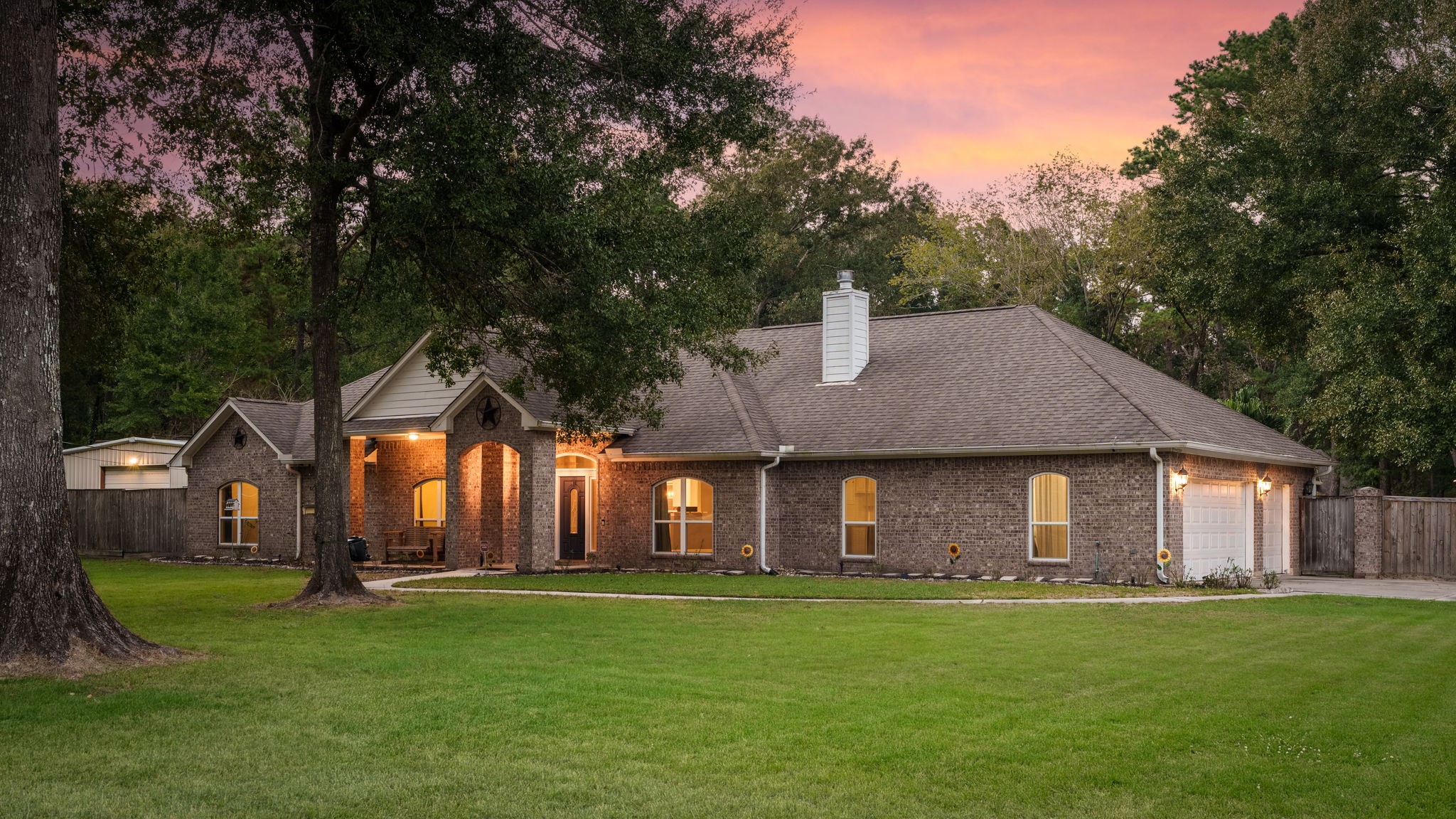 911 Winchester Bend, Huffman, TX 77336