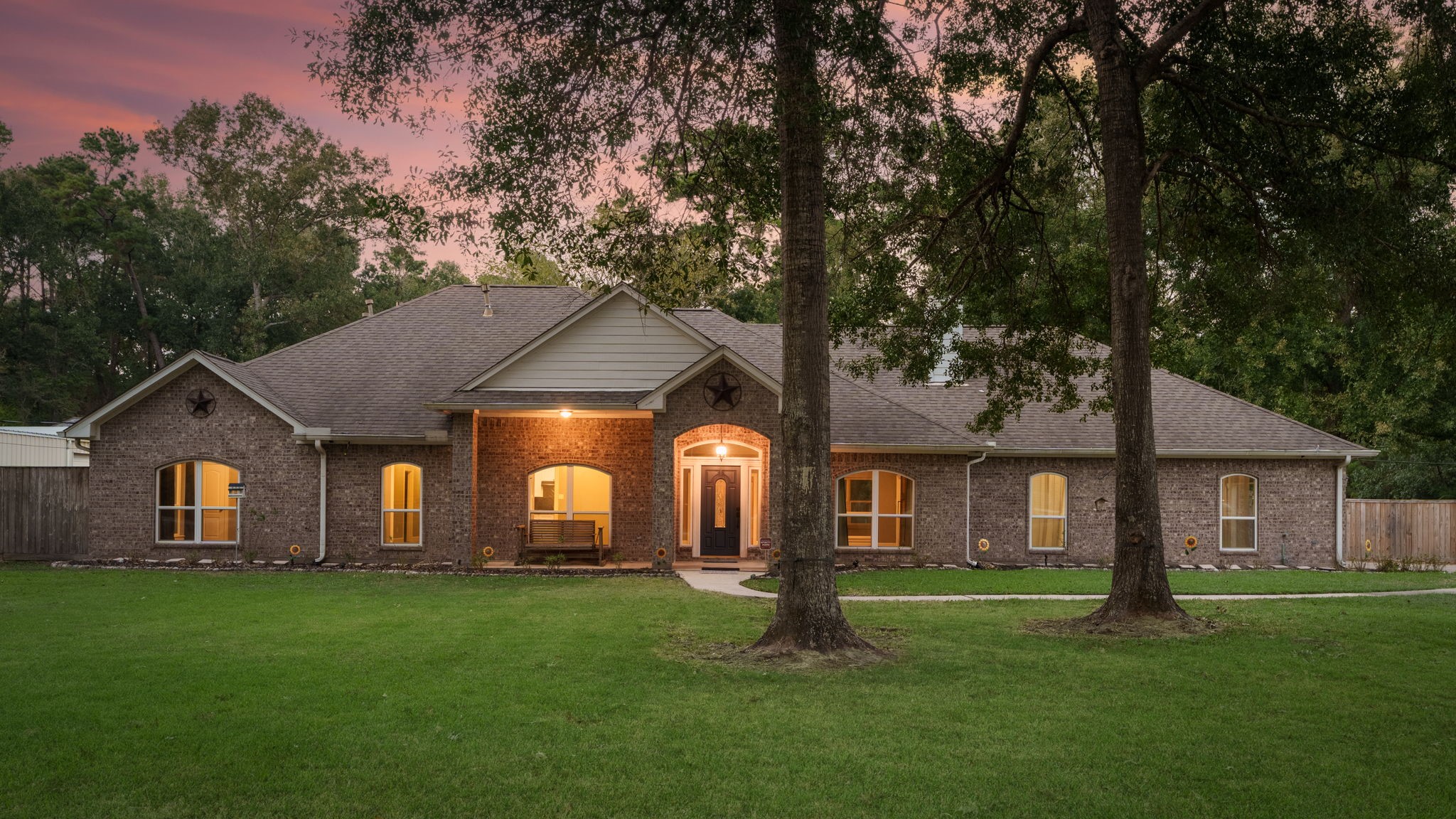 911 Winchester Bend, Huffman, TX 77336 911 Winchester Bend, Huffman, TX 77336