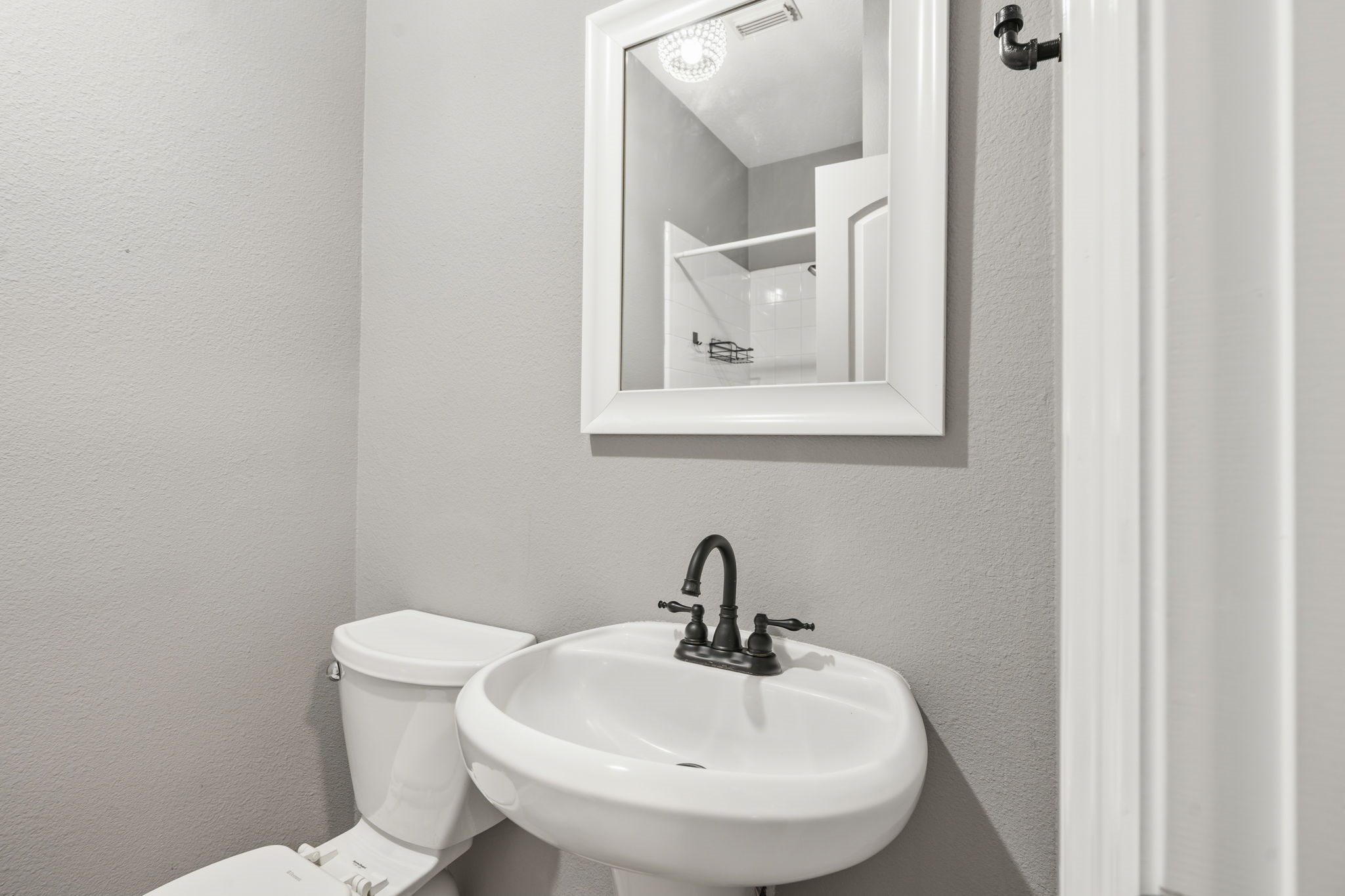 911 Winchester Bend, Huffman, TX 77336