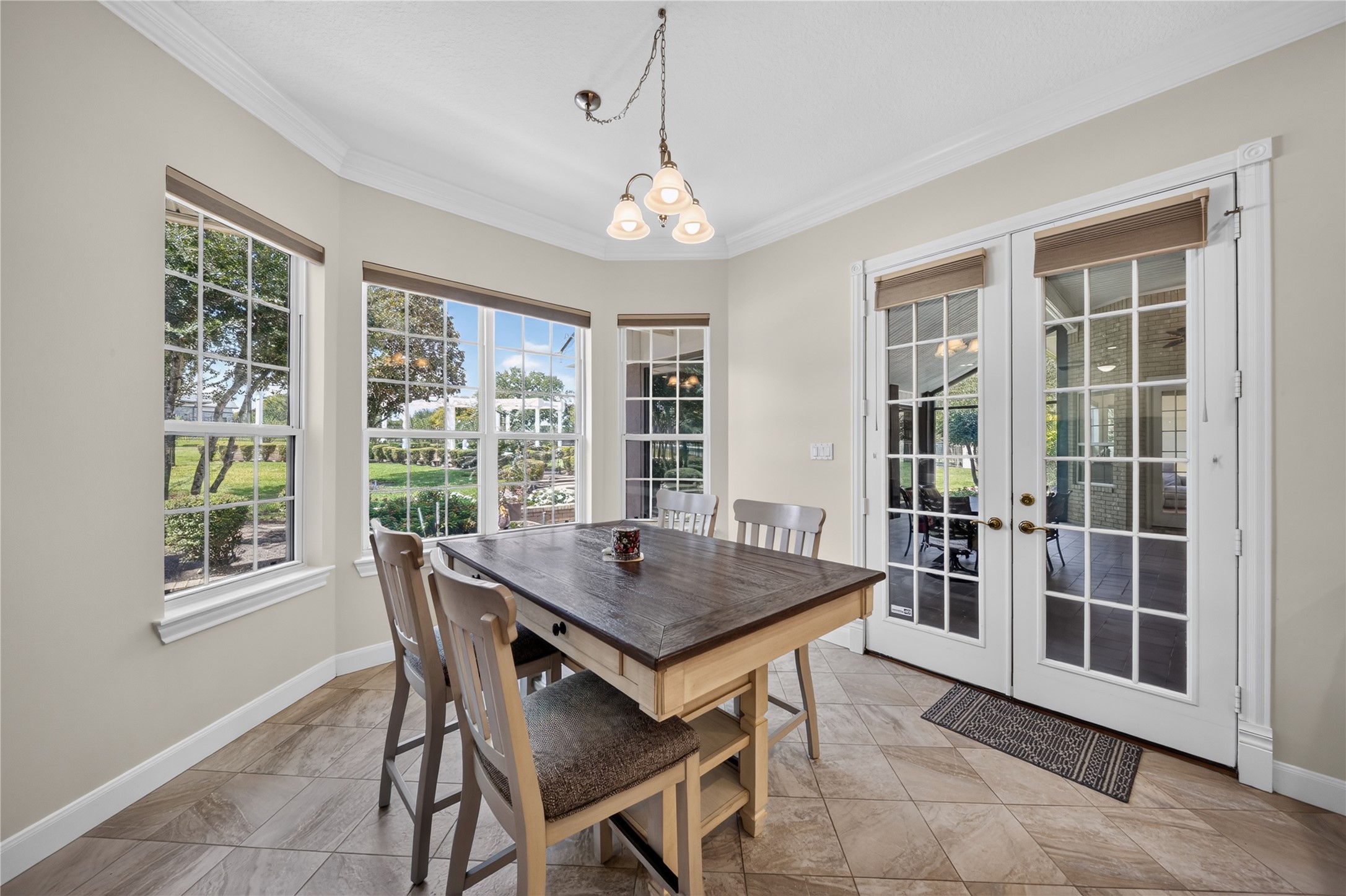 118 Waterfront Drive, Montgomery, TX 77356