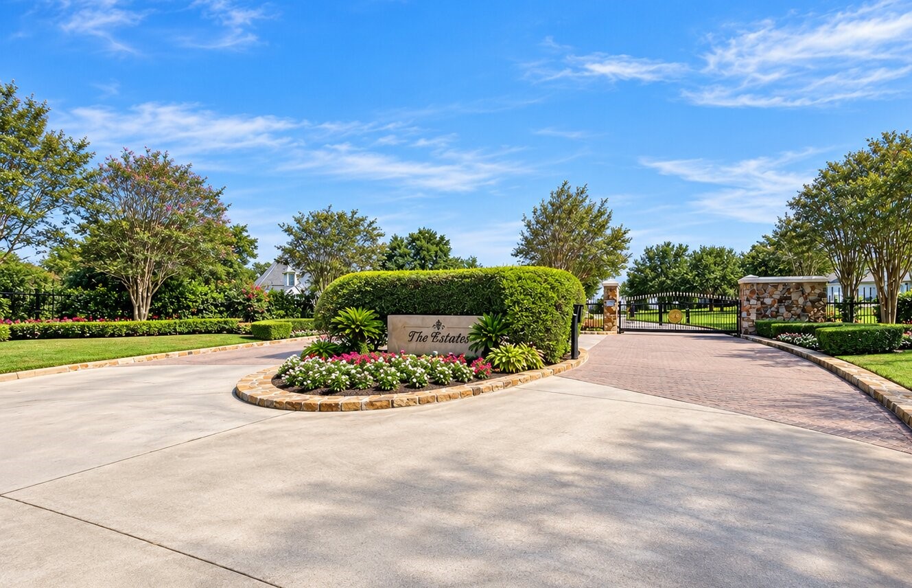 118 Waterfront Drive, Montgomery, TX 77356